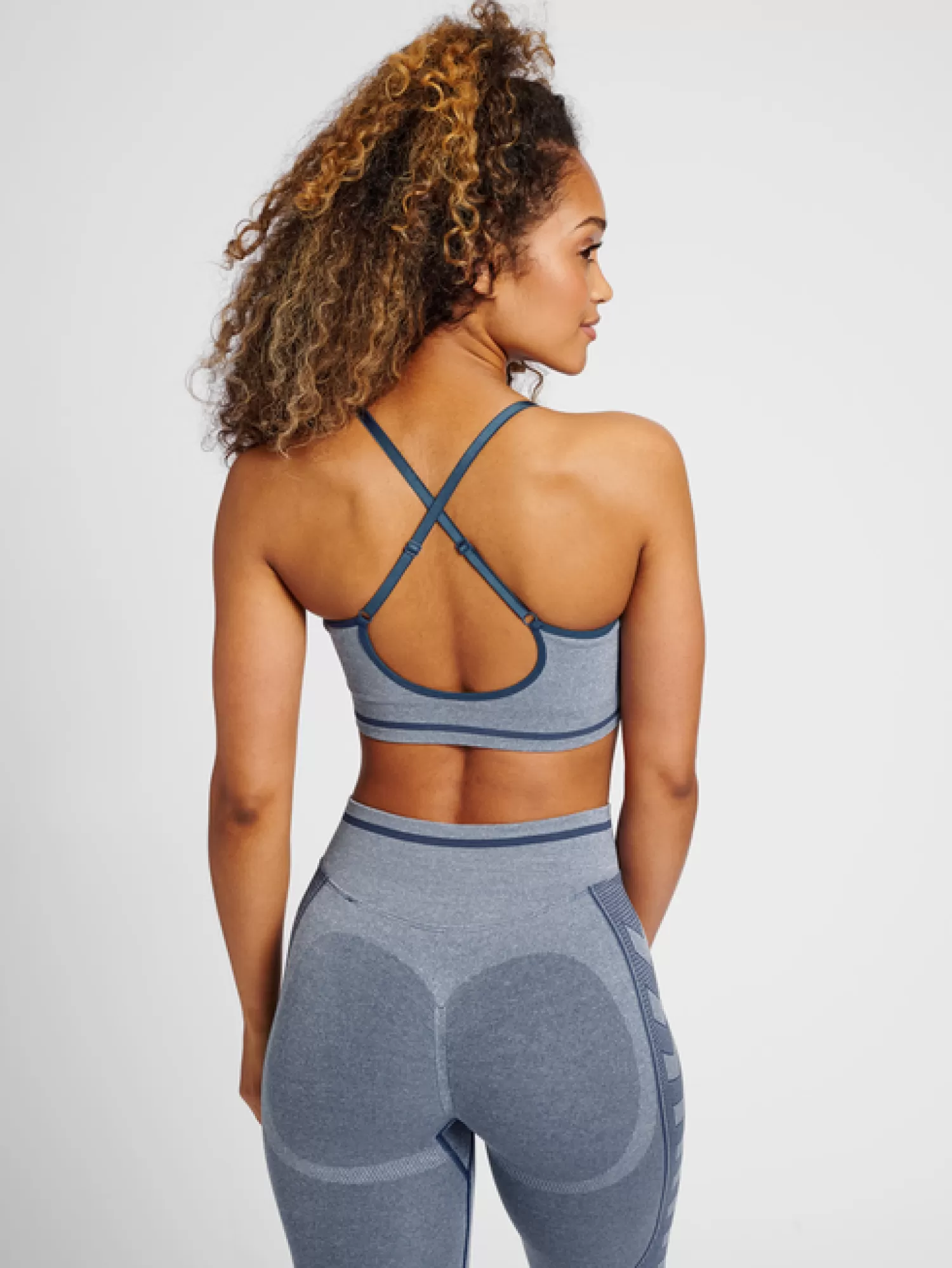 Hummel Sports bras | Sports bras<hmlMT LULU SEAMLESS SCRUNCH BRA