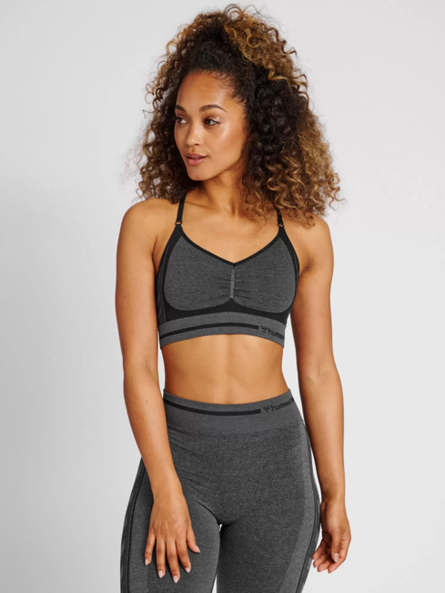 Hummel Sports bras | Sports bras<hmlMT LULU SEAMLESS SCRUNCH BRA