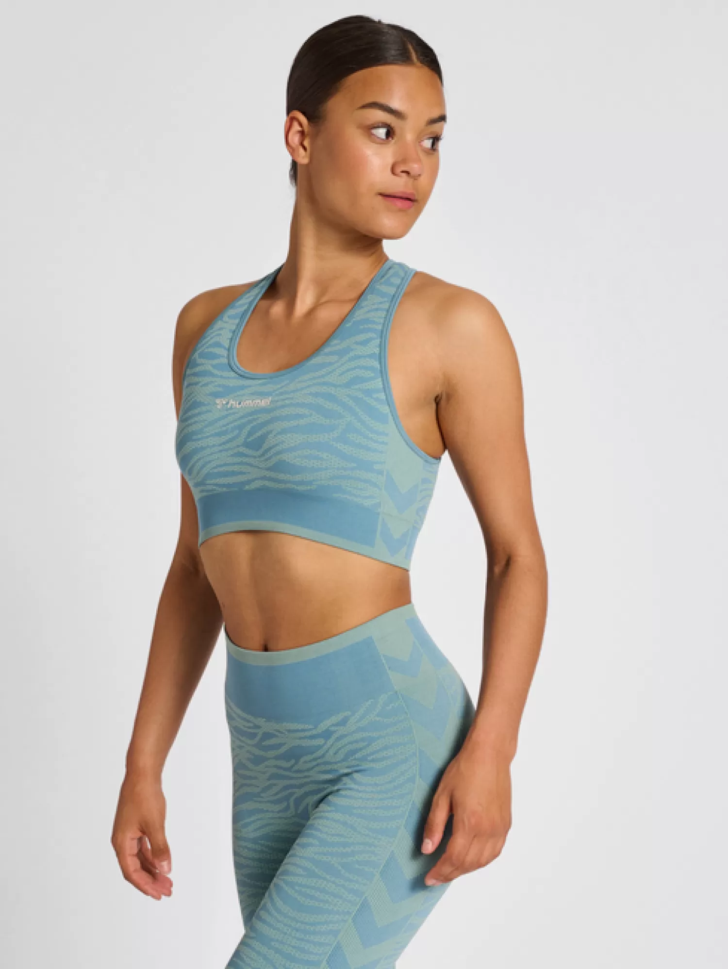 Hummel Sports bras | Sports bras<hmlMT SAGA SEAMLESS SPORTS TOP