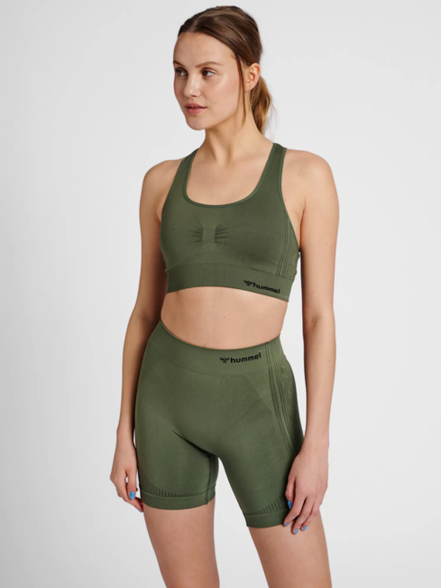 Hummel Sports bras | Sports bras<hmlMT SHAPING SEAMLESS SPORTS TOP