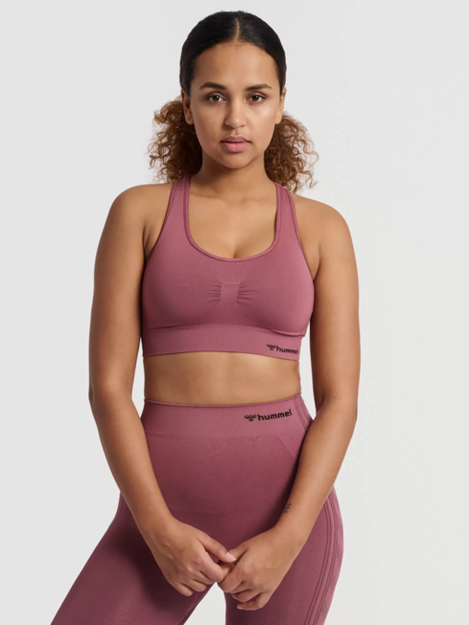 Hummel Sports bras | Sports bras<hmlMT SHAPING SEAMLESS SPORTS TOP