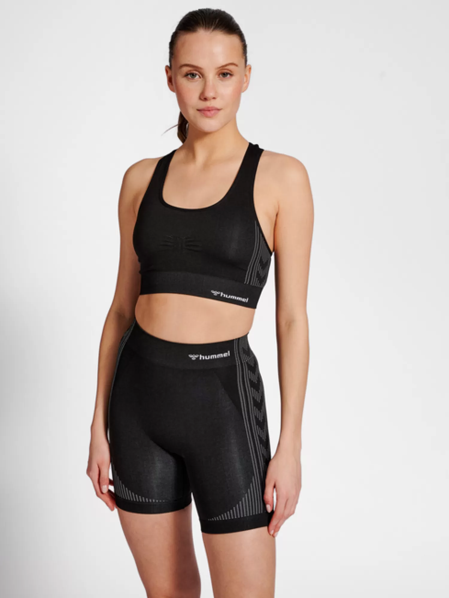 Hummel Sports bras | Yoga<hmlMT SHAPING SEAMLESS SPORTS TOP