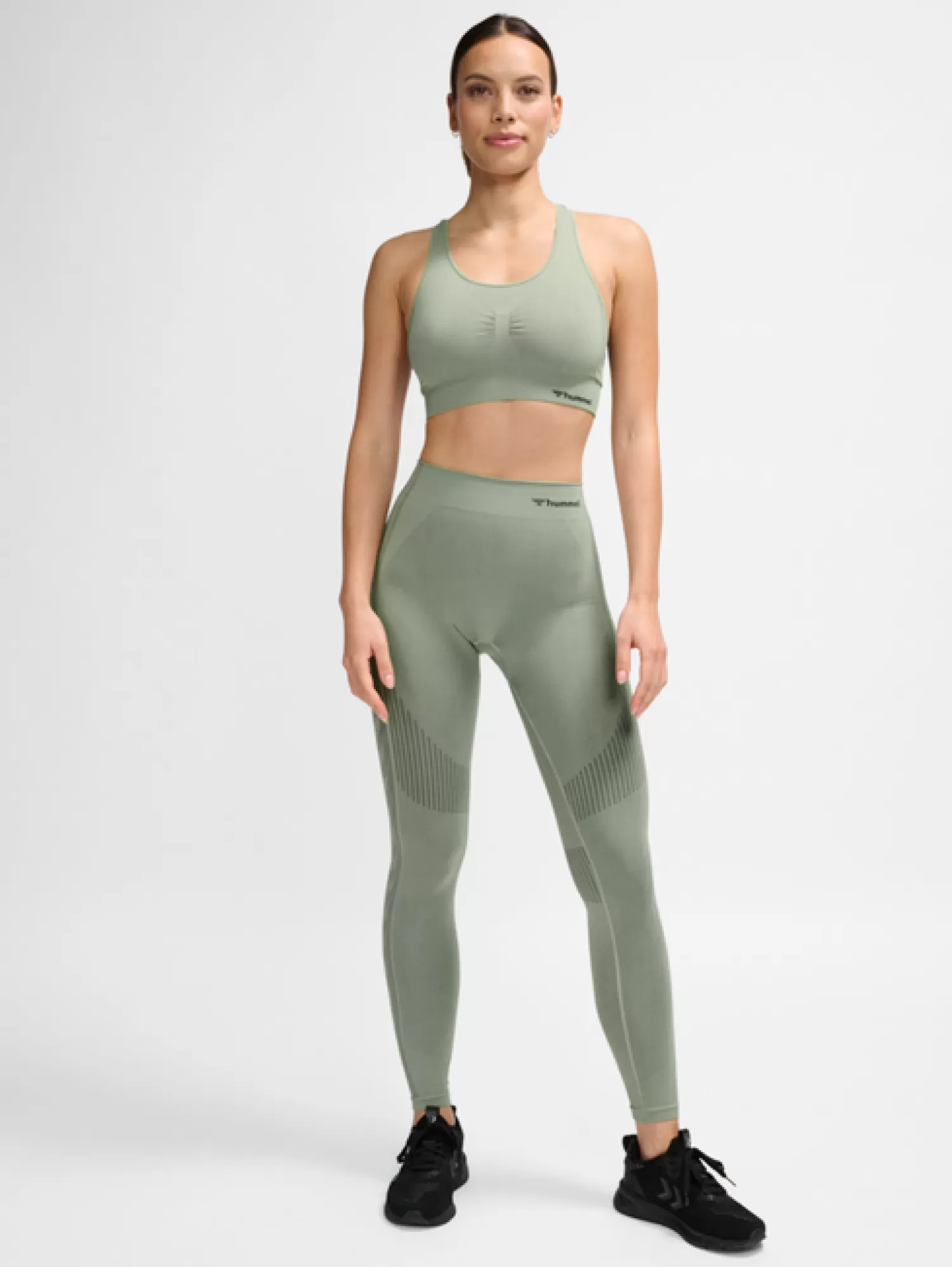 Hummel Sports bras | Sports bras<hmlMT SHAPING SEAMLESS SPORTS TOP