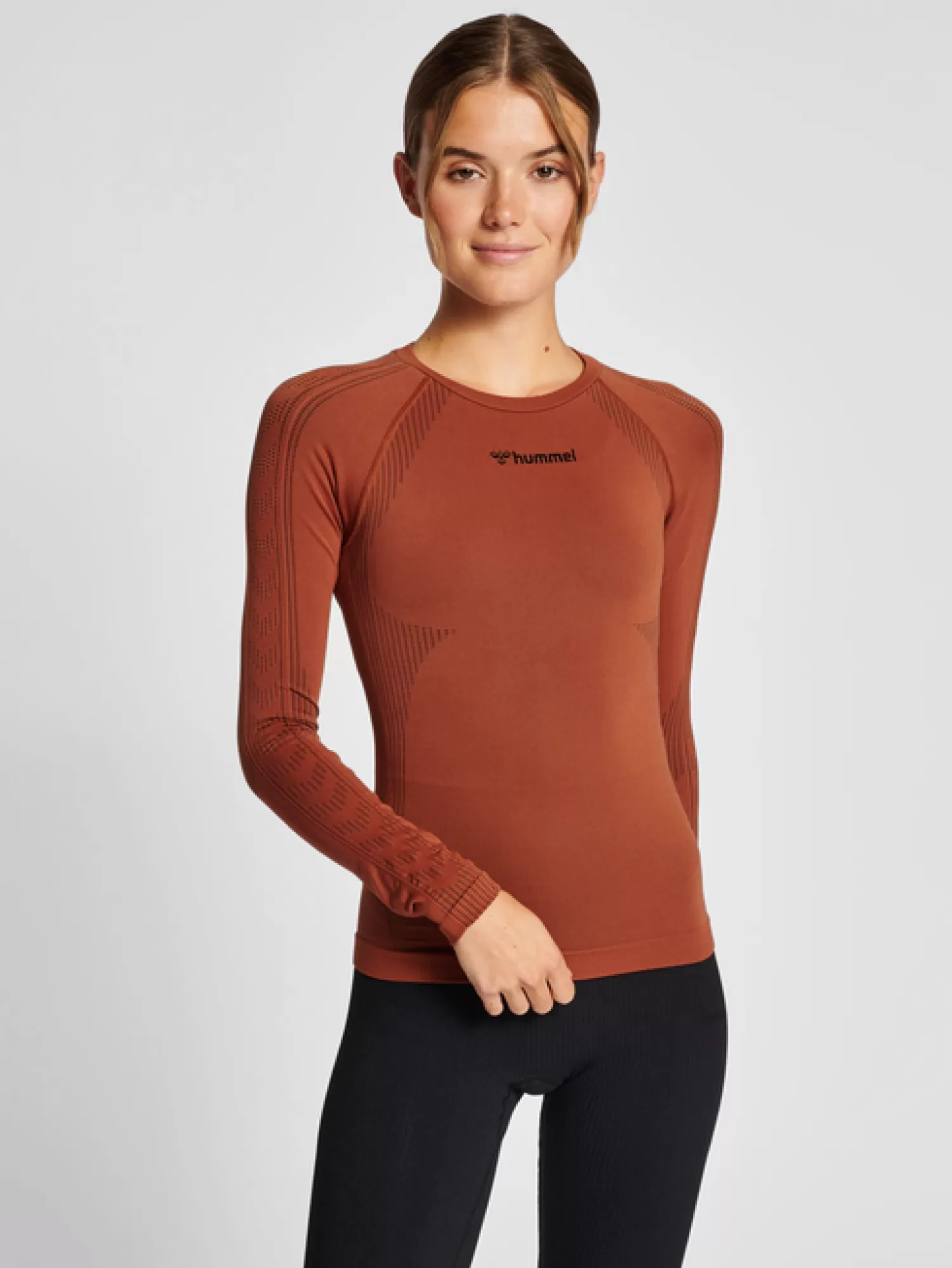 Hummel T-shirts and tops | T-shirts<hmlMT SHAPING SEAMLESS T-SHIRT L/S