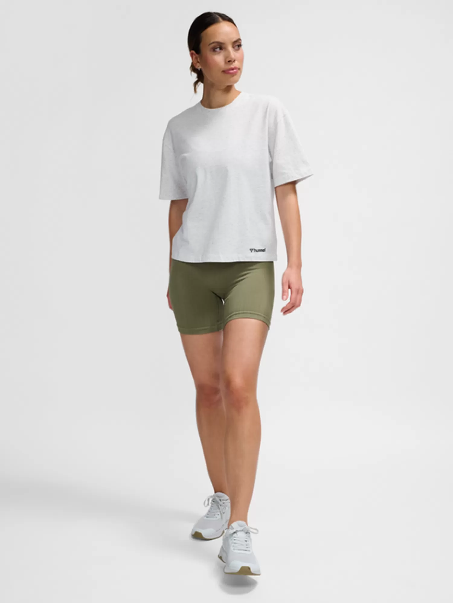 Hummel T-shirts and tops | T-shirts<hmlMT ULTRA BOXY SHORT T-SHIRT