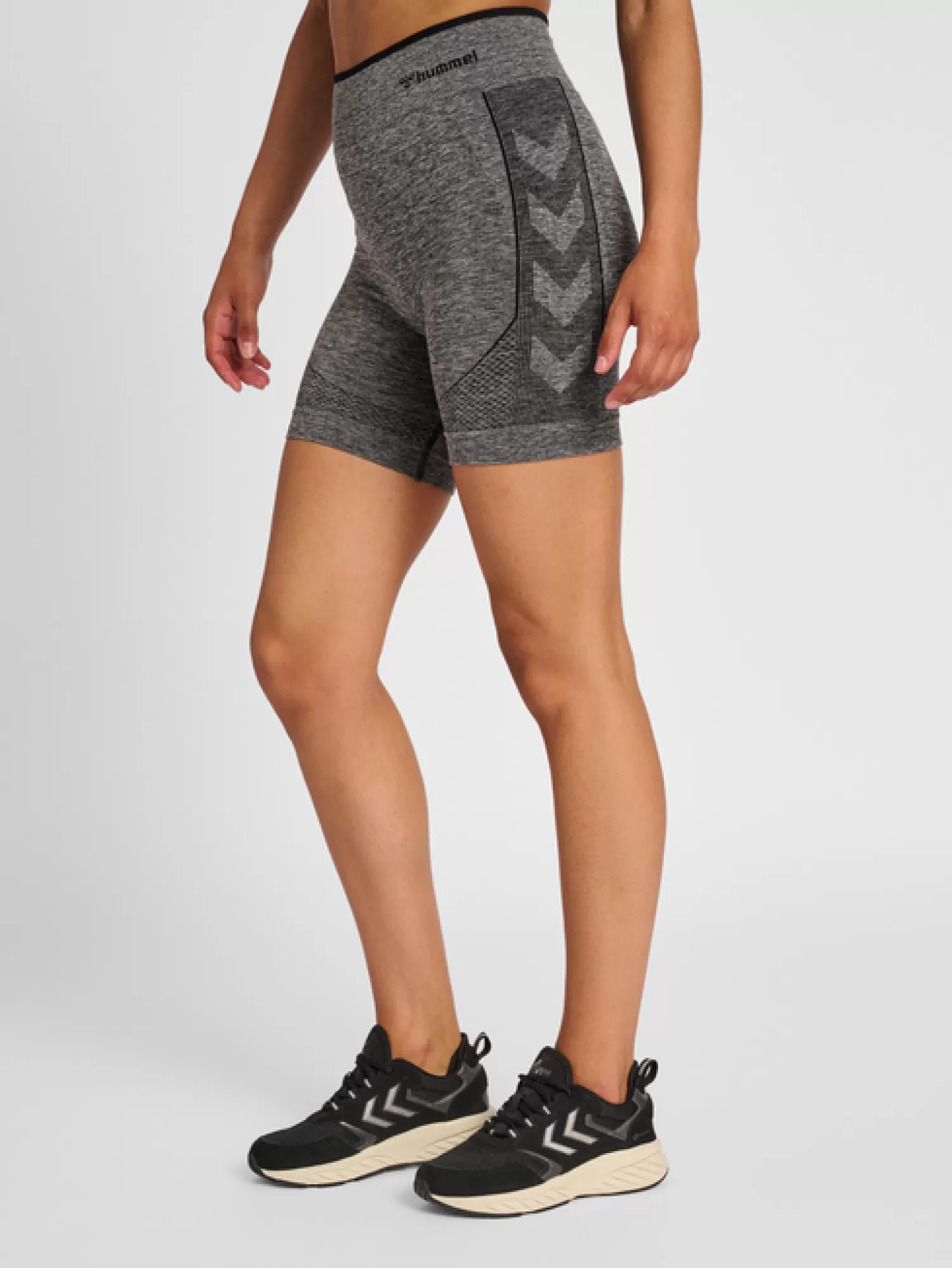 Hummel Shorts<hmlMT UNA SEAMLESS MID WAIST SHORTS