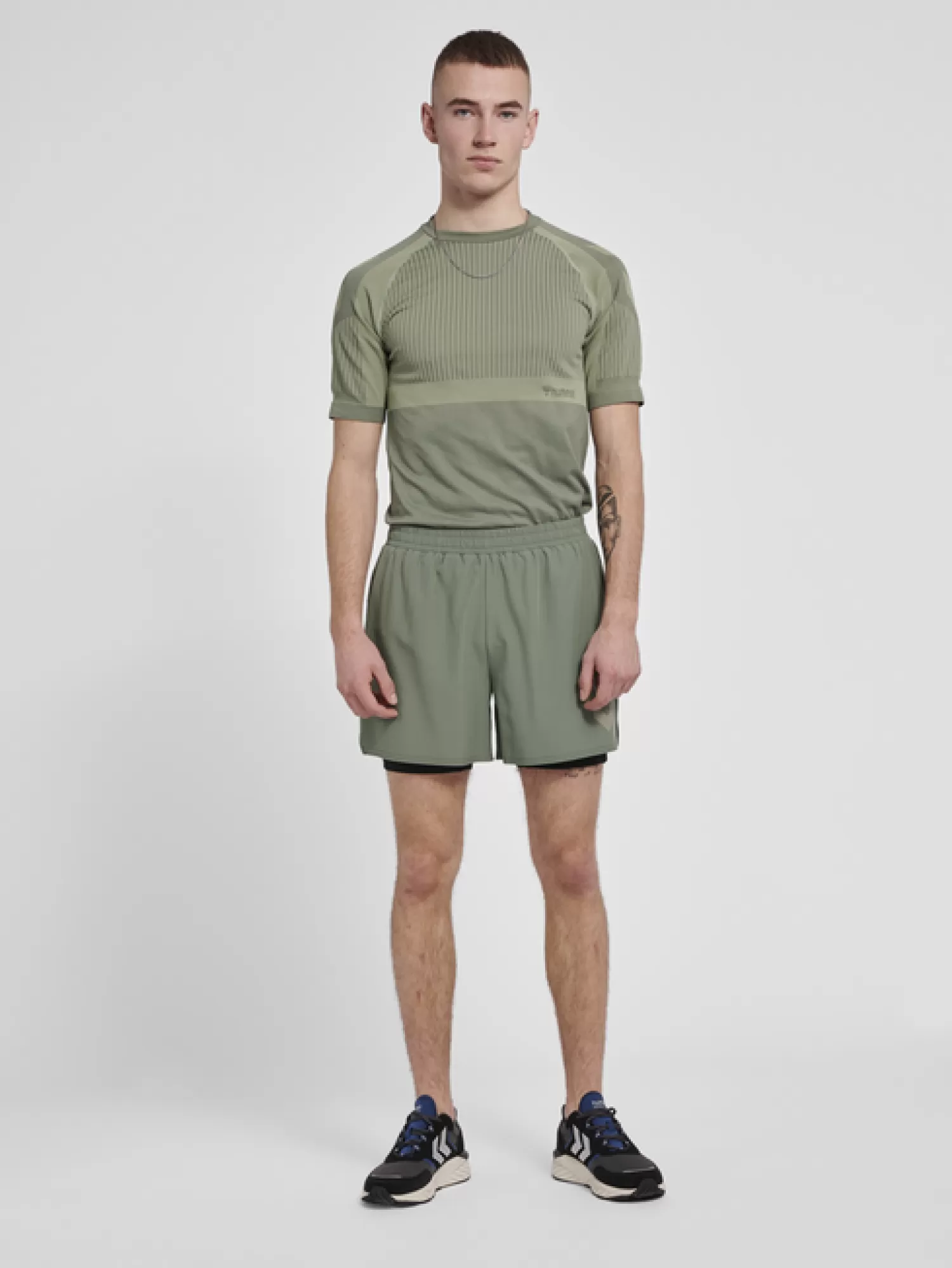 Hummel T-shirts and tops | Base layers<hmlMT UNIT SEAMLESS T-SHIRT