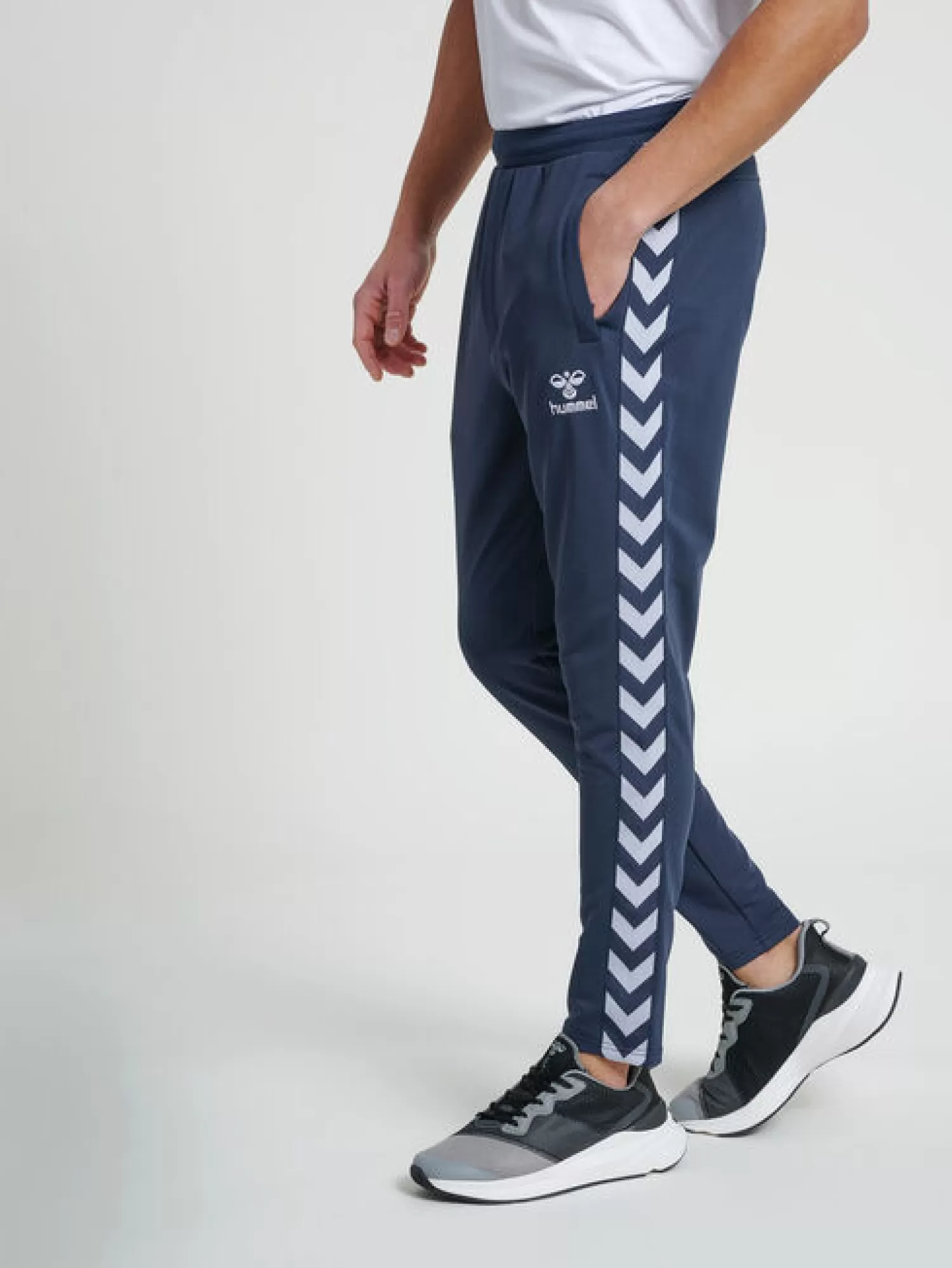 Hummel Pants<hmlNATHAN 2.0 TAPERED PANTS