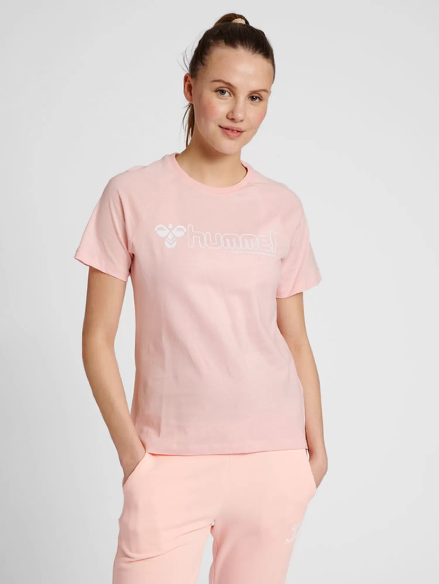 Hummel T-shirts<hmlNONI 2.0 T-SHIRT