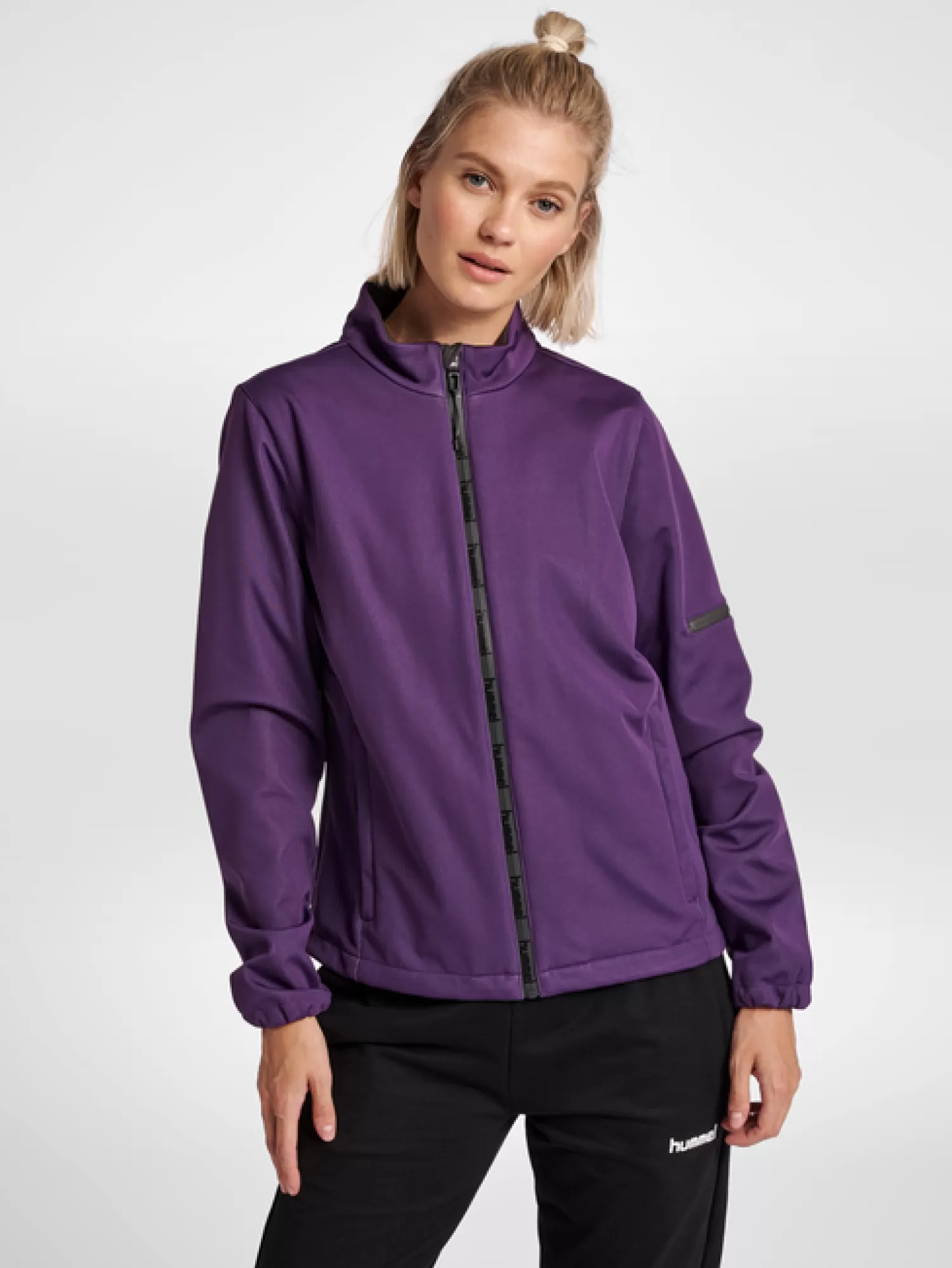 Hummel Football jackets | Jackets<hmlNORTH SOFTSHELL JACKET WOMAN