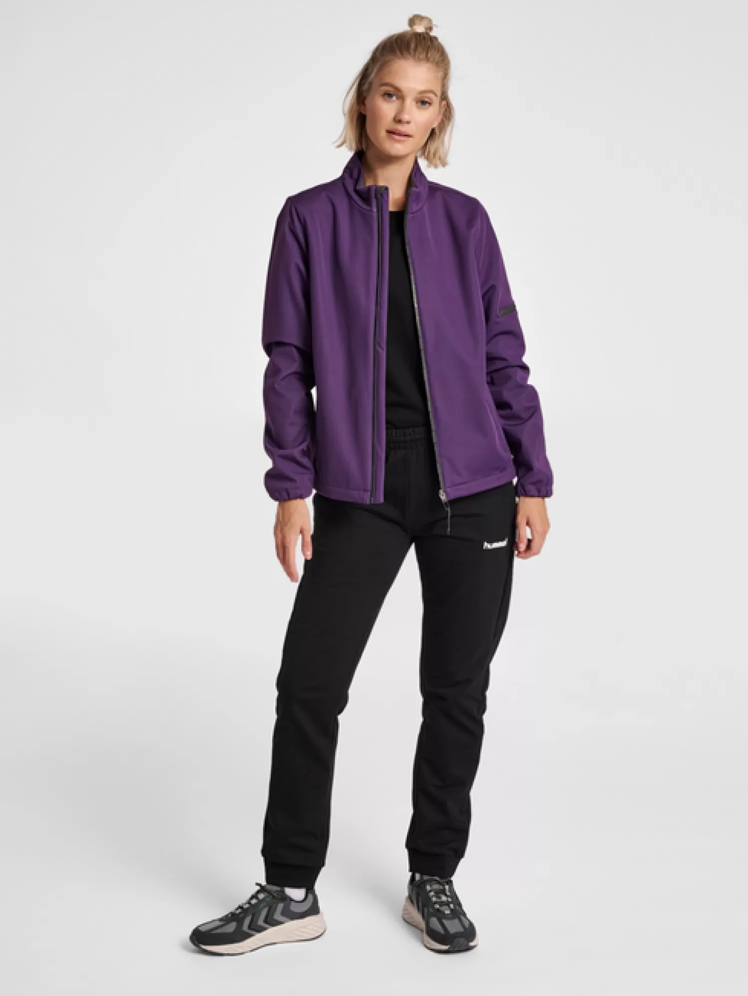 Hummel Football jackets | Jackets<hmlNORTH SOFTSHELL JACKET WOMAN