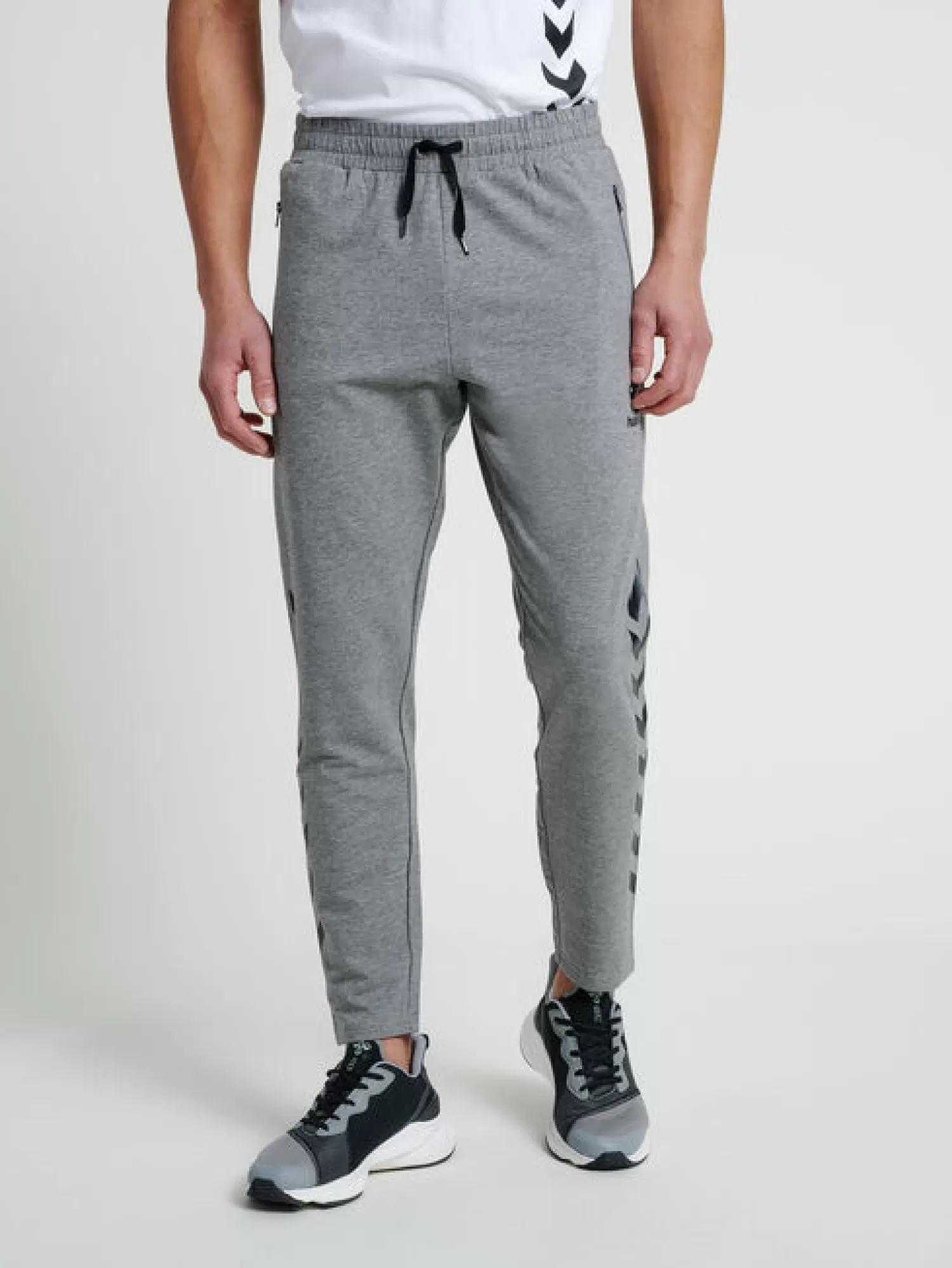 Hummel Pants<hmlRAY 2.0 TAPERED PANTS