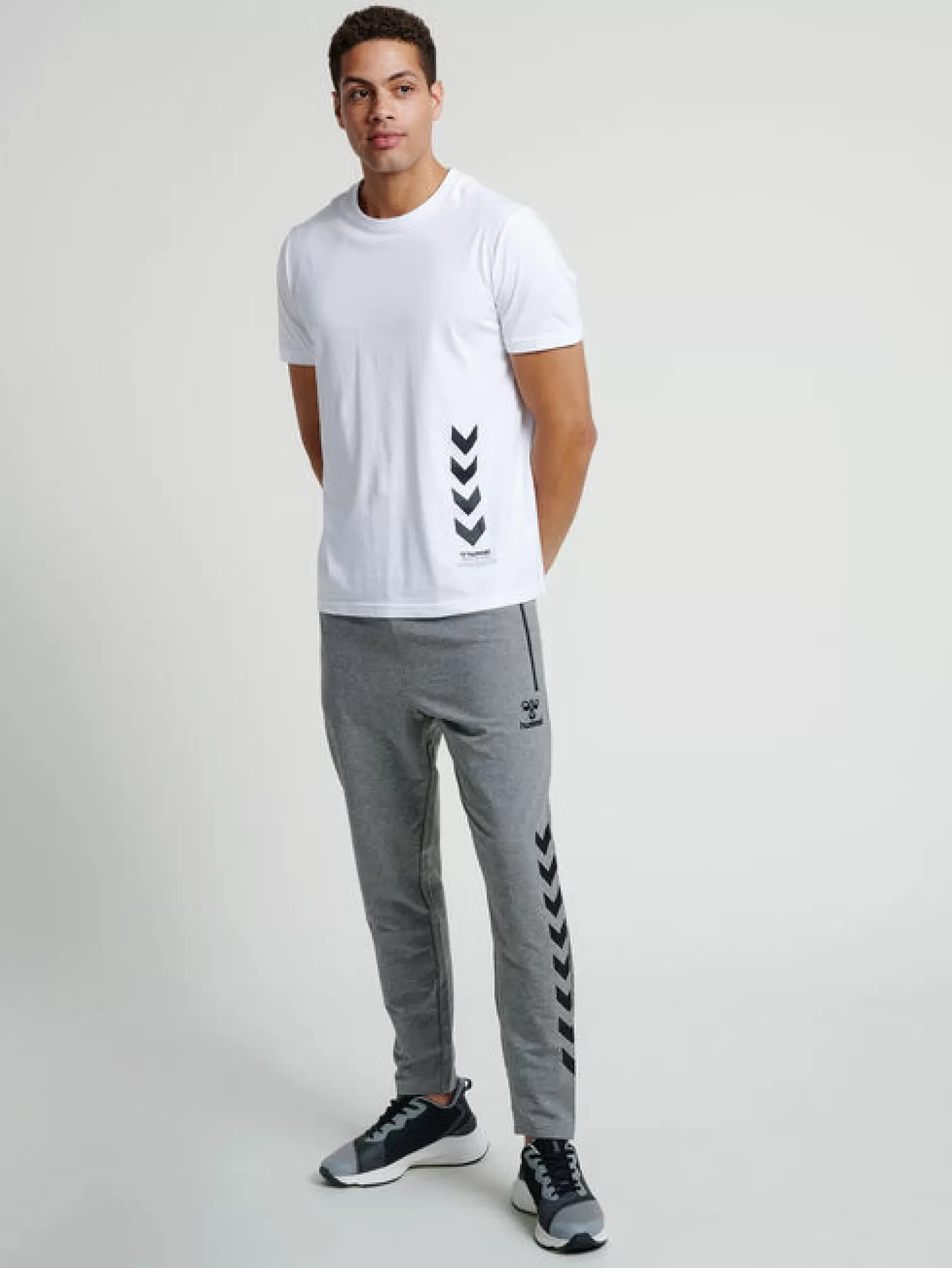 Hummel Pants<hmlRAY 2.0 TAPERED PANTS