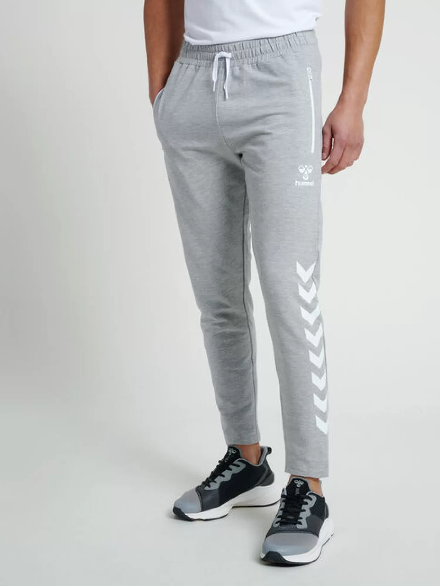 Hummel Pants<hmlRAY 2.0 TAPERED PANTS