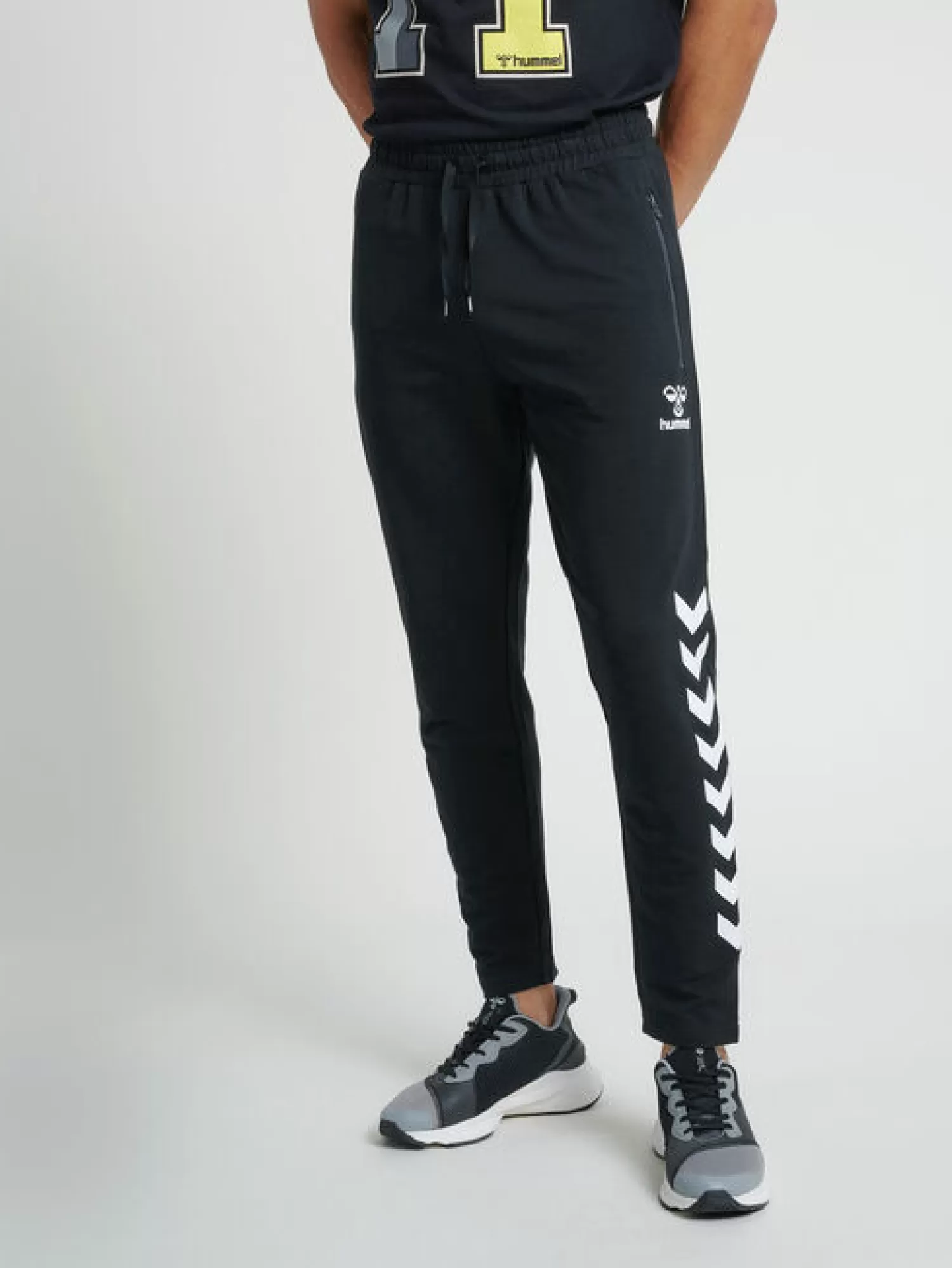 Hummel Pants<hmlRAY 2.0 TAPERED PANTS