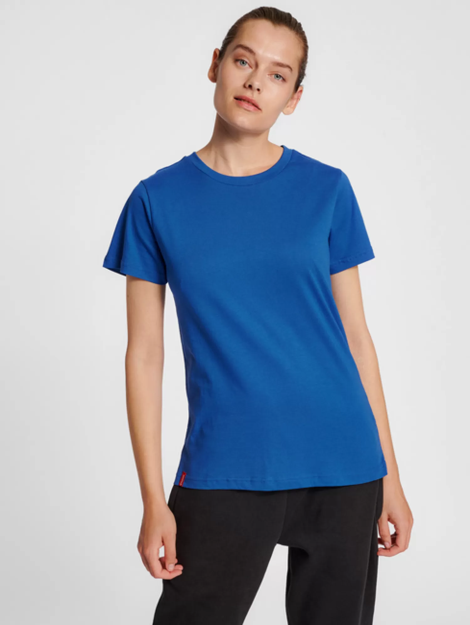 Hummel Handball jerseys | Football jerseys<hmlRED BASIC T-SHIRT S/S WOMAN