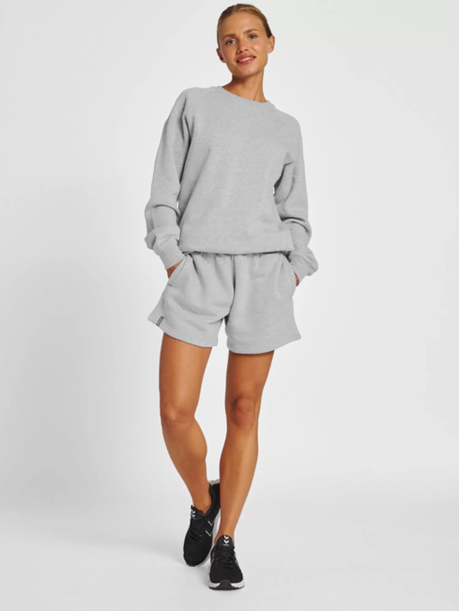 Hummel Hoodies and sweatshirts<hmlRED CLASSIC SWEATSHIRT WOMAN