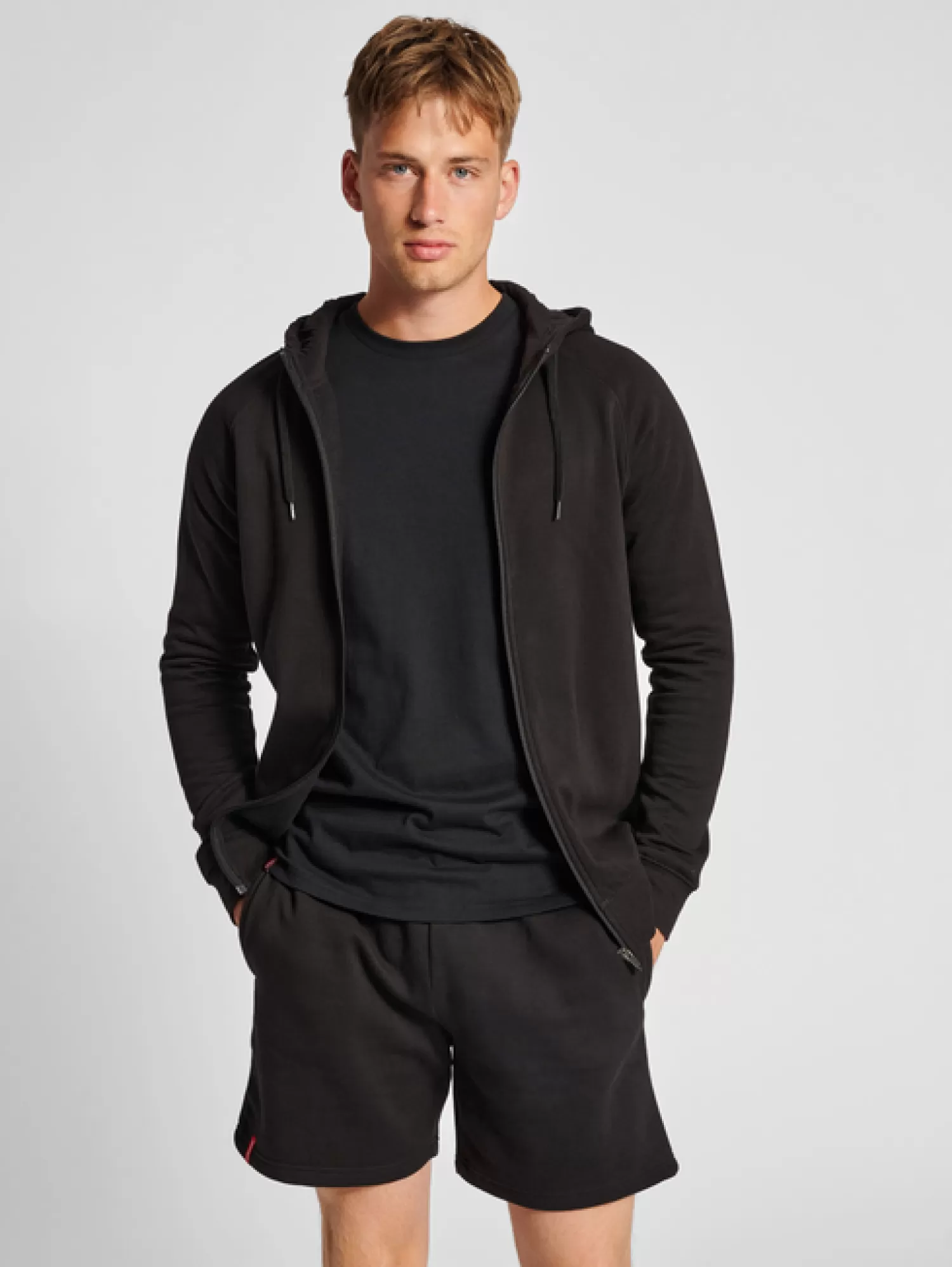 Hummel Hoodies and sweatshirts | Football<hmlRED CLASSIC ZIP HOODIE