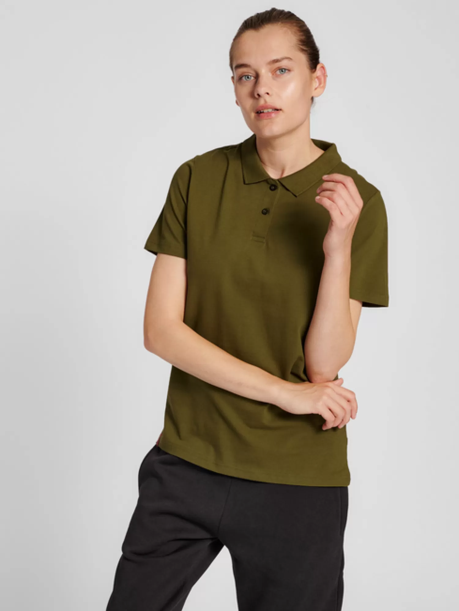 Hummel T-shirts<hmlRED STRETCH POLO WOMAN