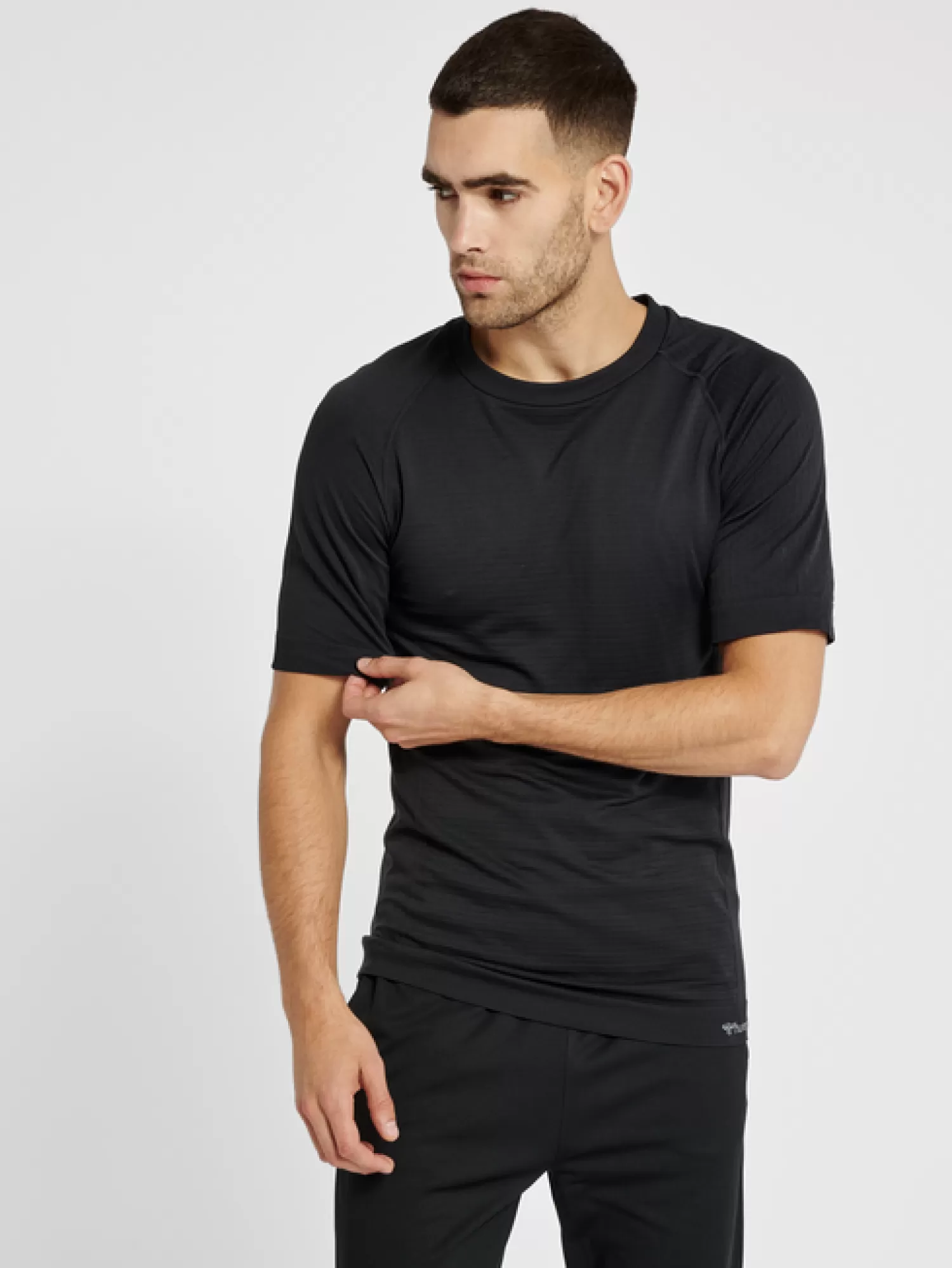 Hummel T-shirts and tops | Base layers<hmlSTROKE SEAMLESS T-SHIRT