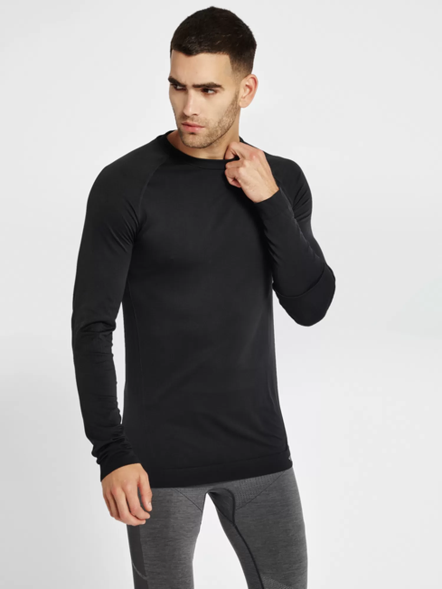 Hummel Base layers | T-shirts<hmlSTROKE SEAMLESS T-SHIRT L/S