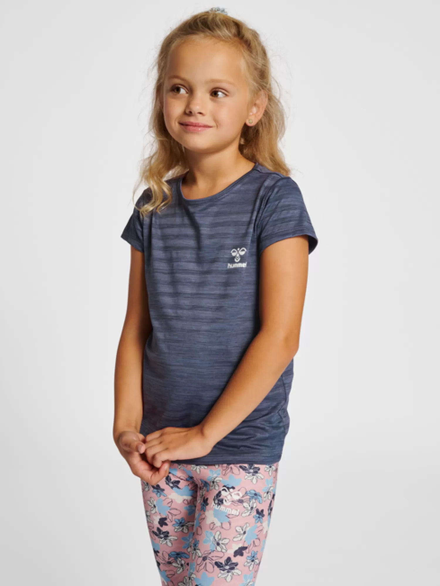 Hummel T-shirts and tops | Gymnastics clothes<hmlSUTKIN T-SHIRT