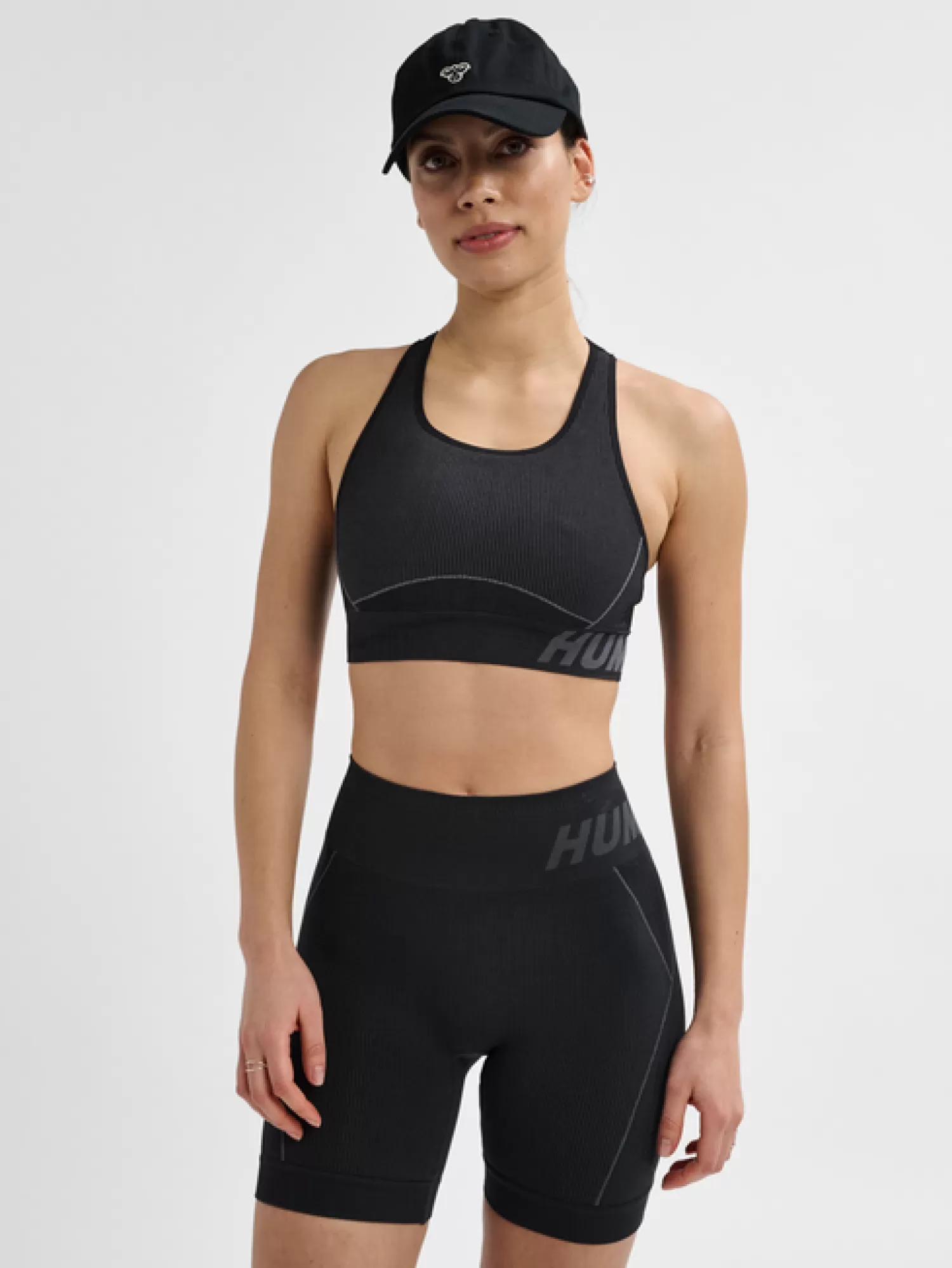 Hummel Sports bras | T-shirts and tops<hmlTE CHRISTEL SEAMLESS SPORTS TOP