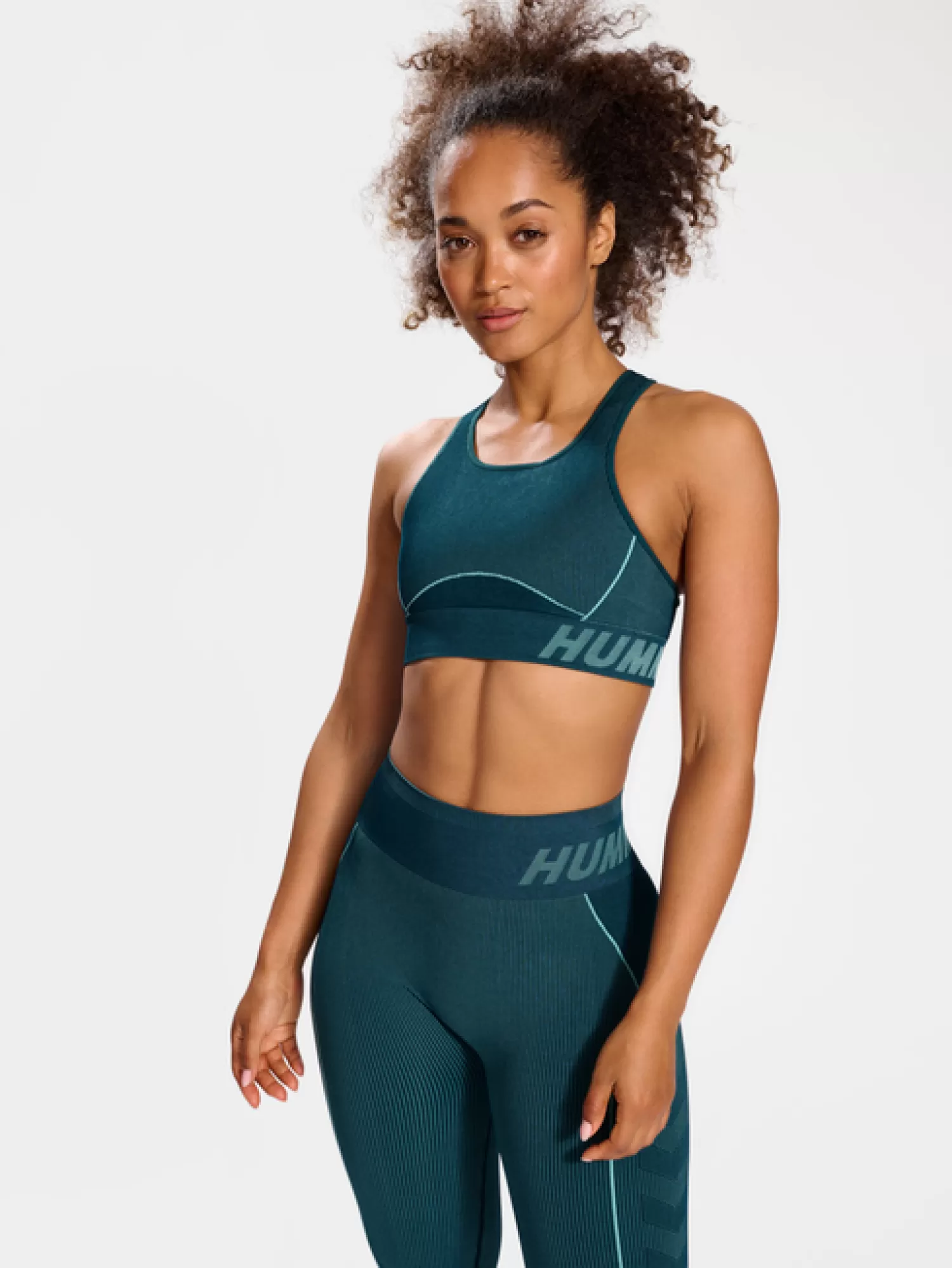 Hummel Sports bras | Yoga<hmlTE CHRISTEL SEAMLESS SPORTS TOP