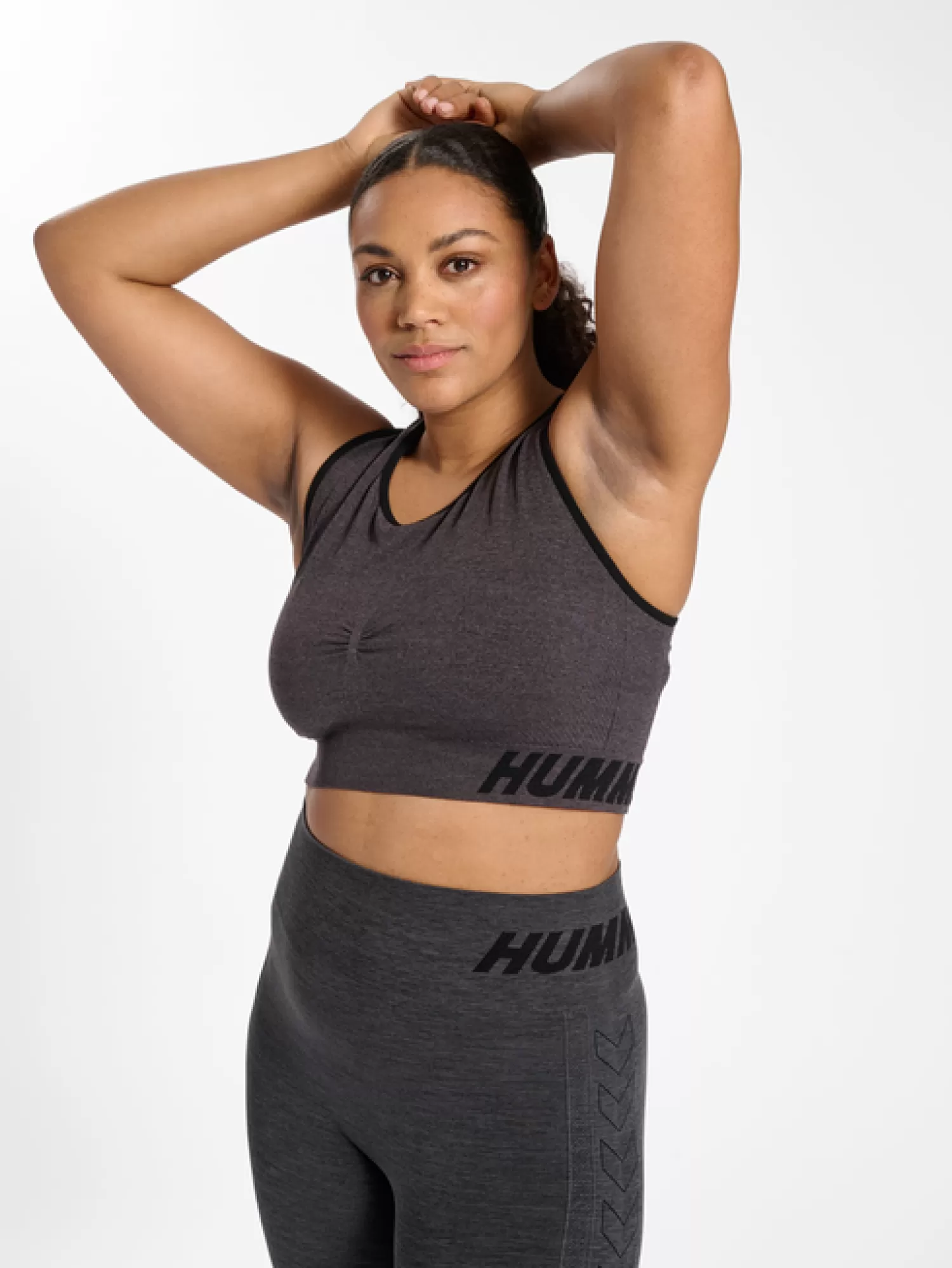 Hummel Sports bras | Sports bras<hmlTE CURVE SEAMLESS SPORTS BRA