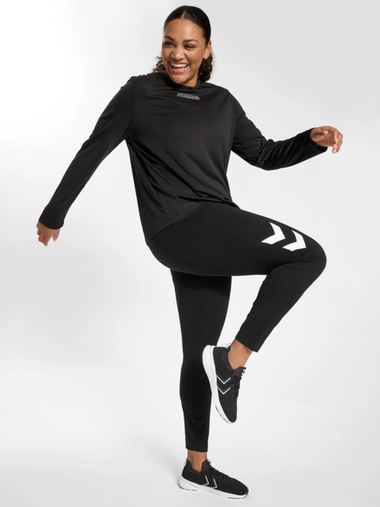 Hummel Yoga | T-shirts<hmlTE CURVY T-SHIRT L/S PLUS