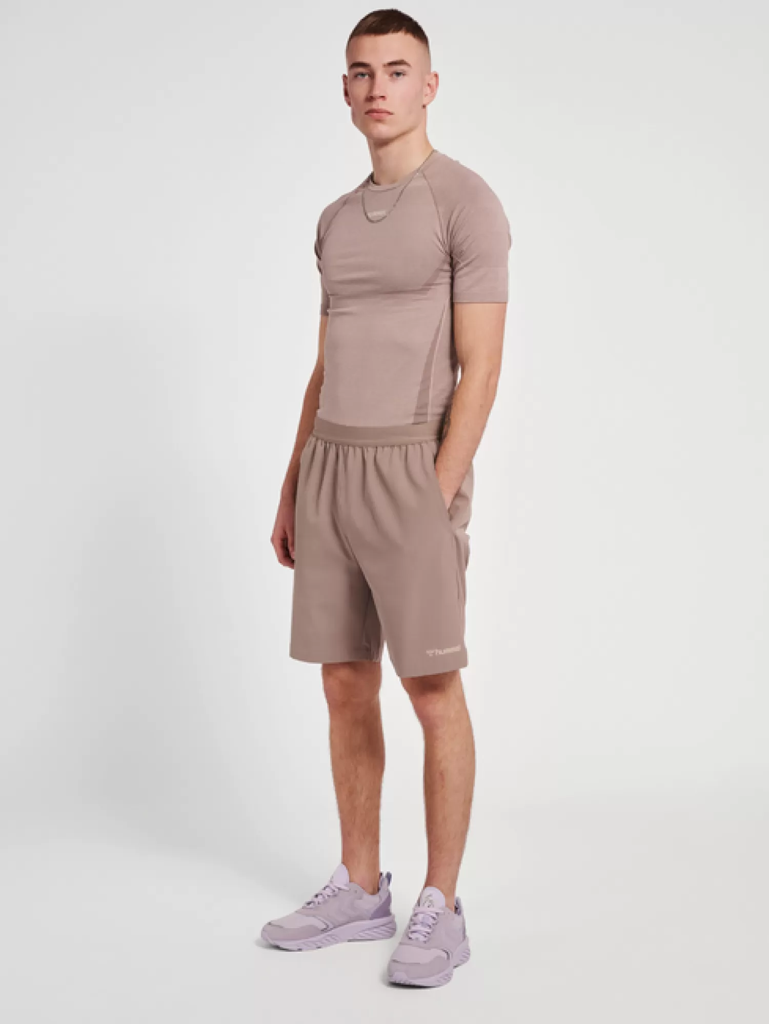 Hummel T-shirts and tops | Training<hmlTE MIKE SEAMLESS T-SHIRT