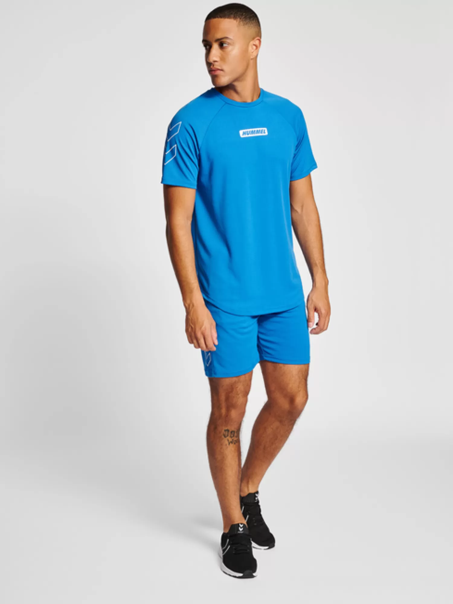 Hummel T-shirts and tops | Training<hmlTE TOPAZ T-SHIRT