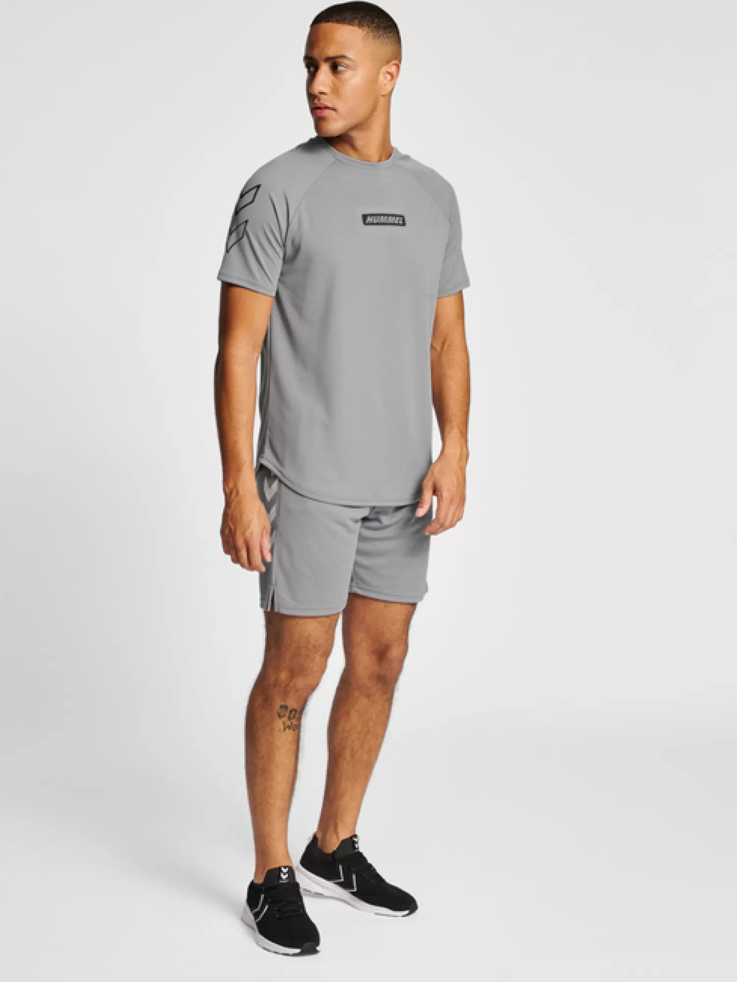 Hummel T-shirts and tops | Training<hmlTE TOPAZ T-SHIRT