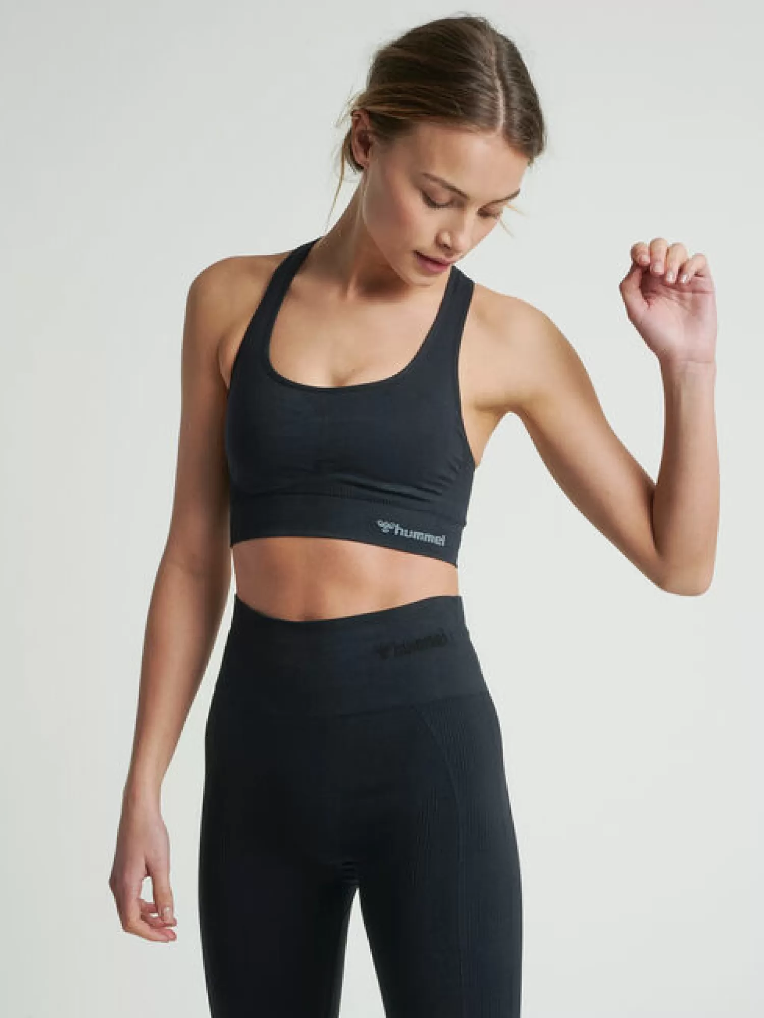 Hummel Sports bras | Yoga<hmlTIF SEAMLESS SPORTS TOP