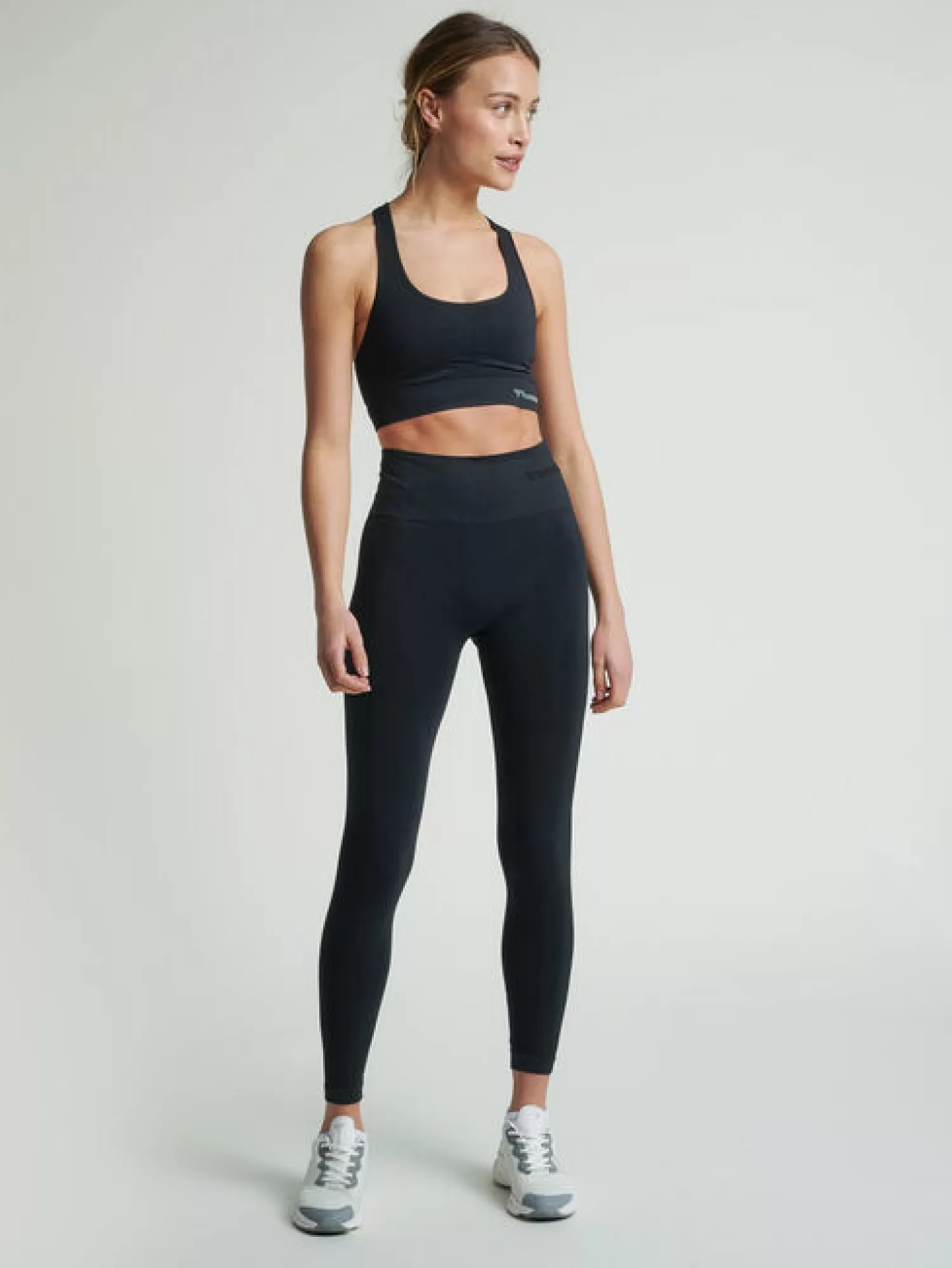 Hummel Sports bras | Yoga<hmlTIF SEAMLESS SPORTS TOP