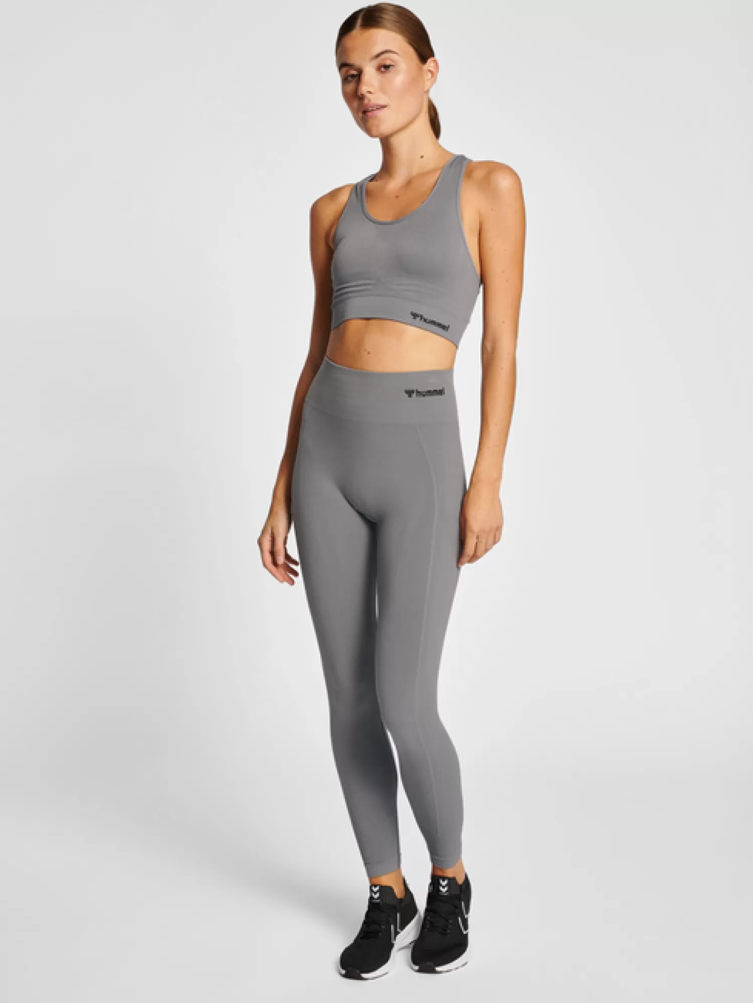 Hummel Sports bras | Sports bras<hmlTIF SEAMLESS SPORTS TOP