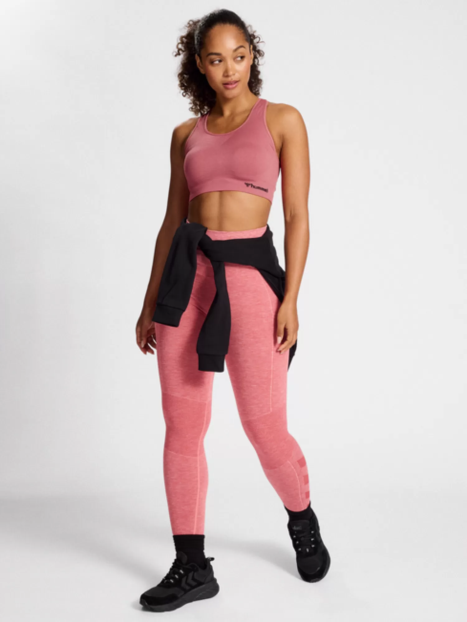 Hummel Sports bras | Yoga<hmlTIF SEAMLESS SPORTS TOP