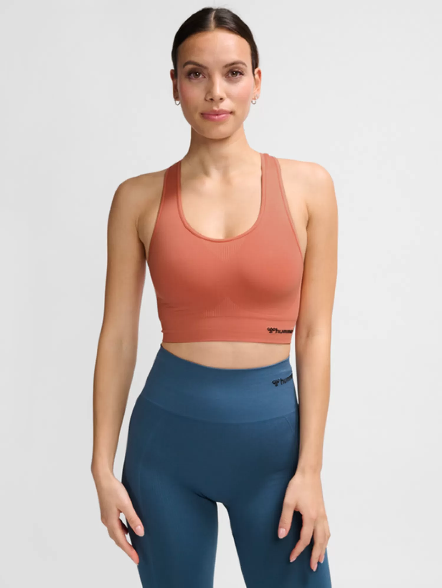 Hummel Sports bras | Sports bras<hmlTIF SEAMLESS SPORTS TOP