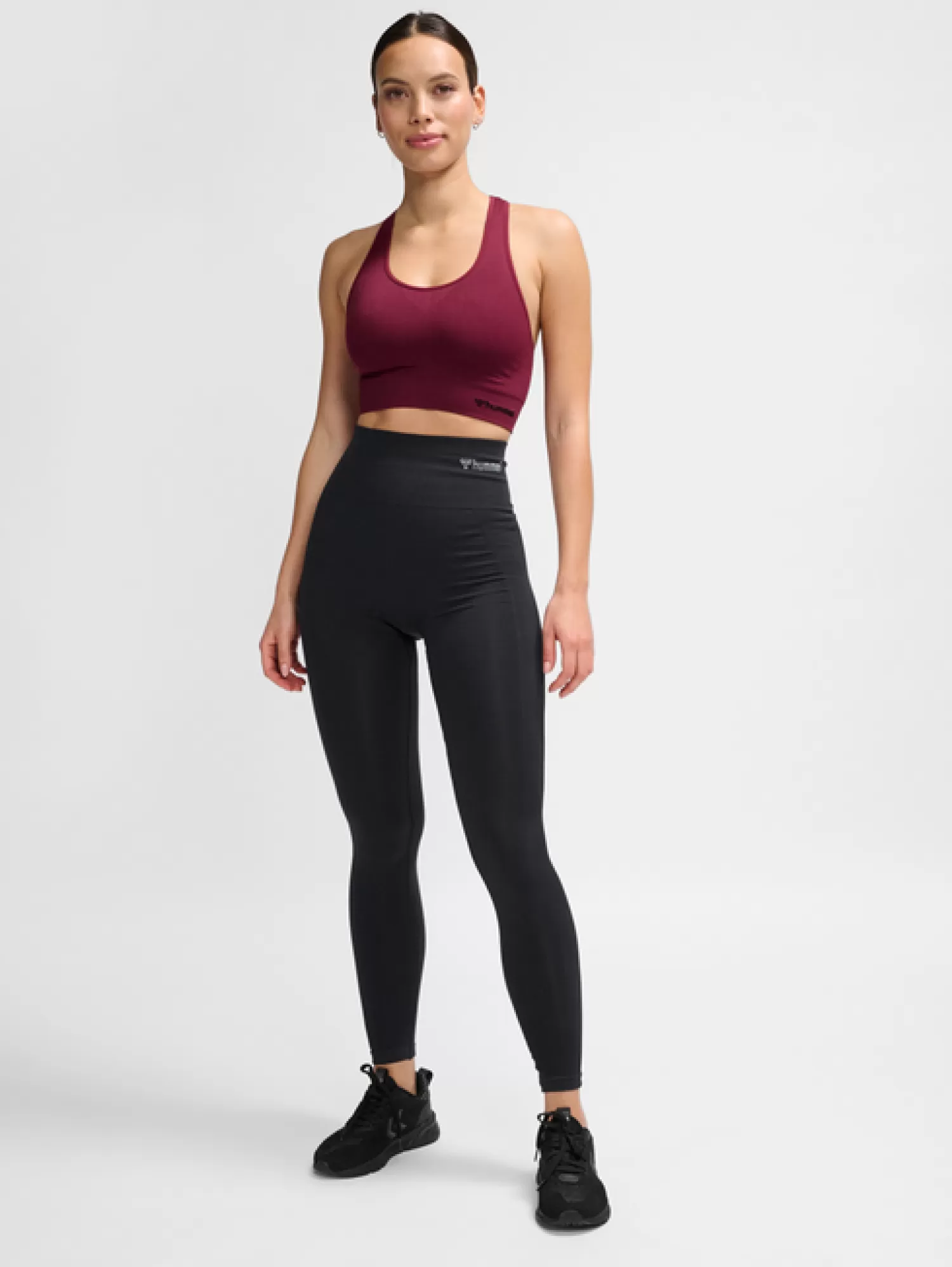 Hummel Sports bras | Yoga<hmlTIF SEAMLESS SPORTS TOP