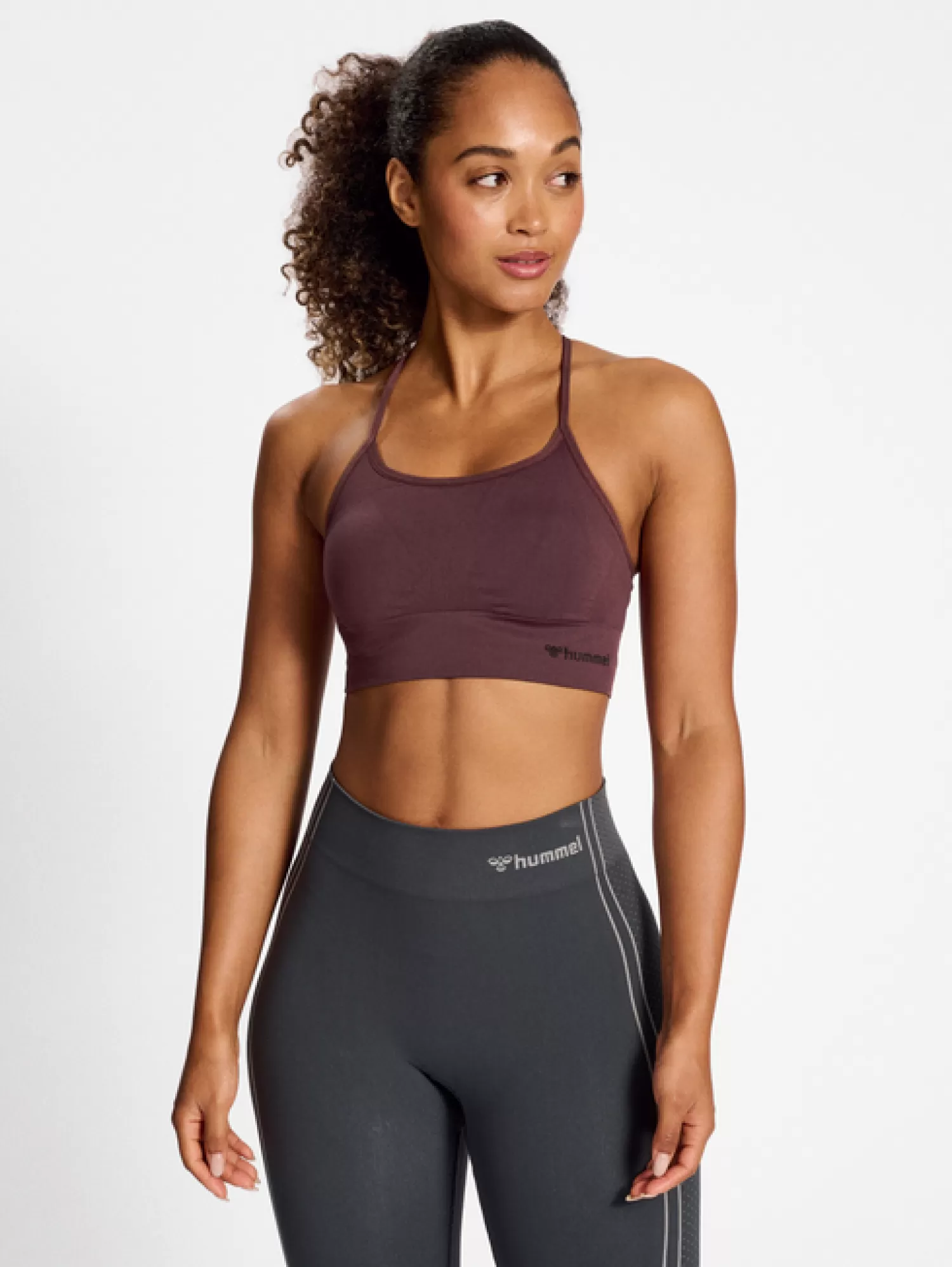 Hummel Sports bras | Yoga<hmlTIFFY SEAMLESS SPORTS TOP