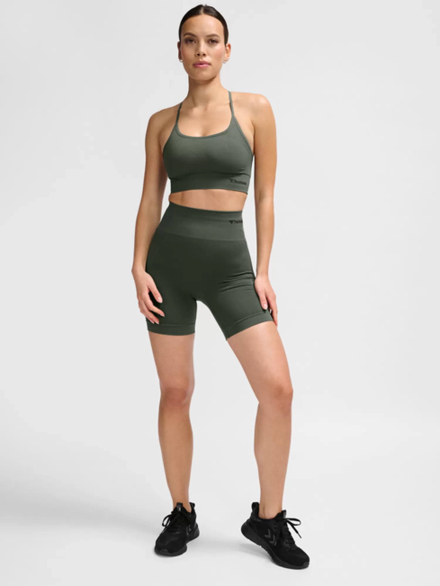 Hummel Sports bras | Sports bras<hmlTIFFY SEAMLESS SPORTS TOP