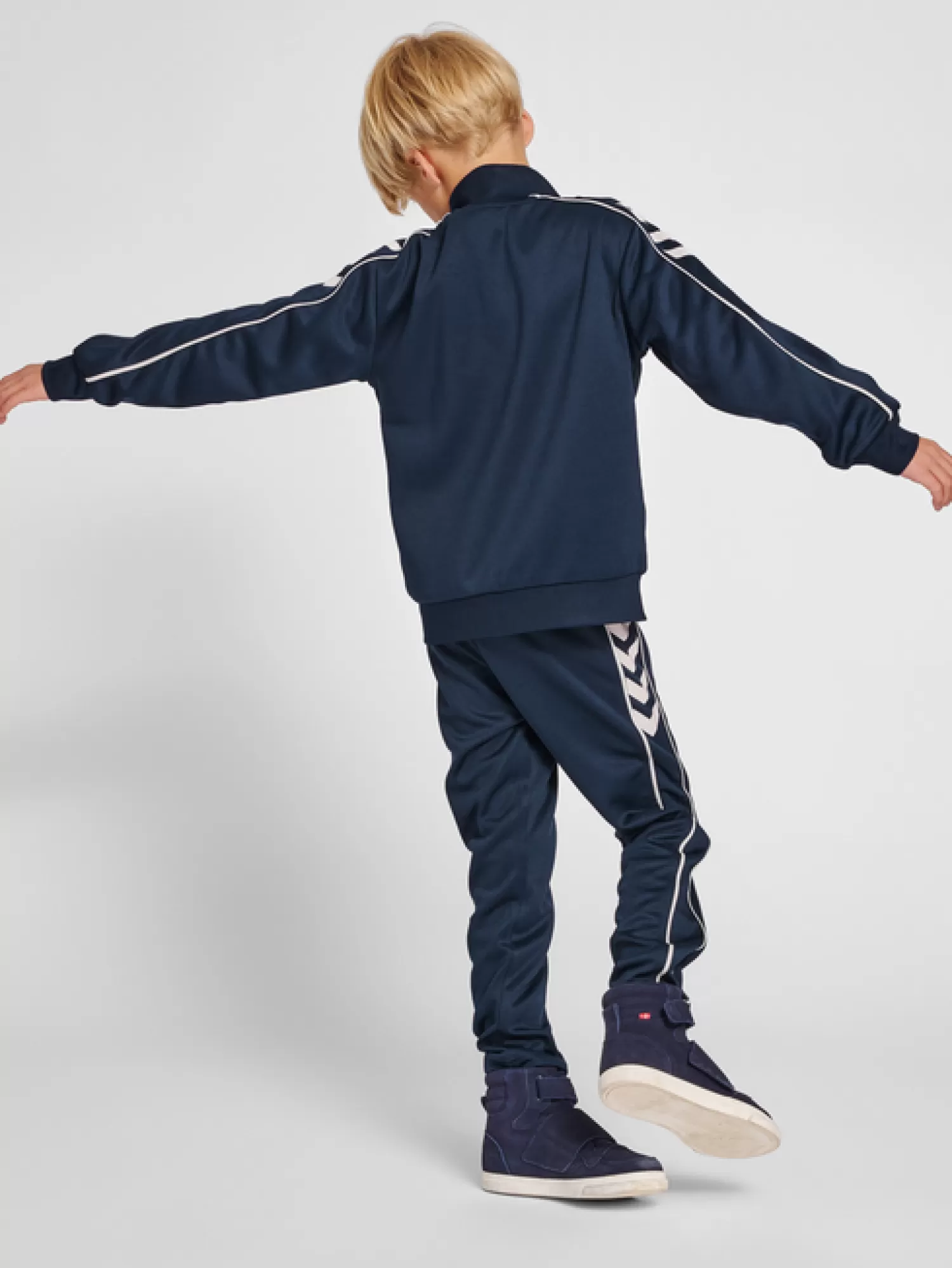 Hummel Sets<hmlTRACK TRACKSUIT