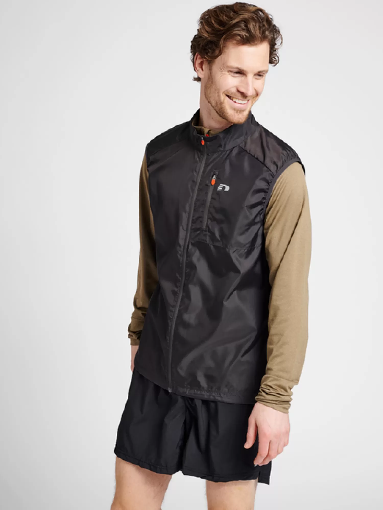 Hummel Jackets and vests<MEN PACKABLE TECH GILET