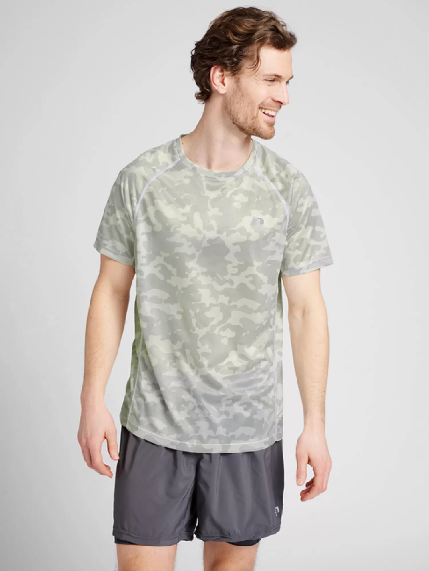 Hummel T-shirts and tops<MEN RUNNING T-SHIRT S/S