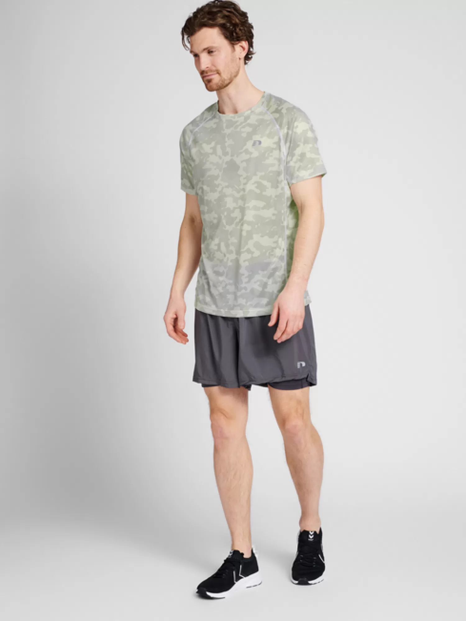 Hummel T-shirts and tops<MEN RUNNING T-SHIRT S/S