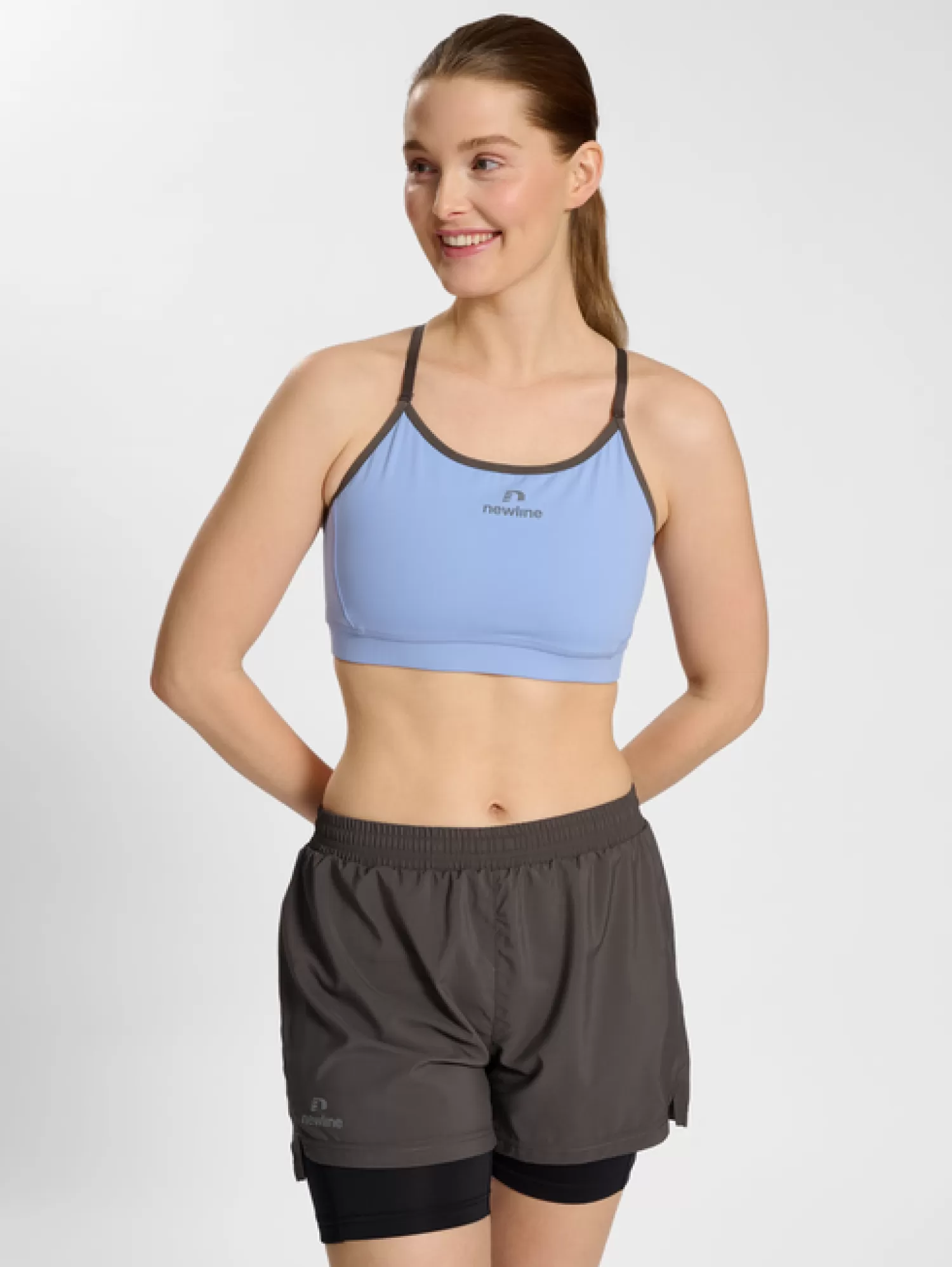 Hummel T-shirts and tops<nwlAUGUSTA BRA WOMAN