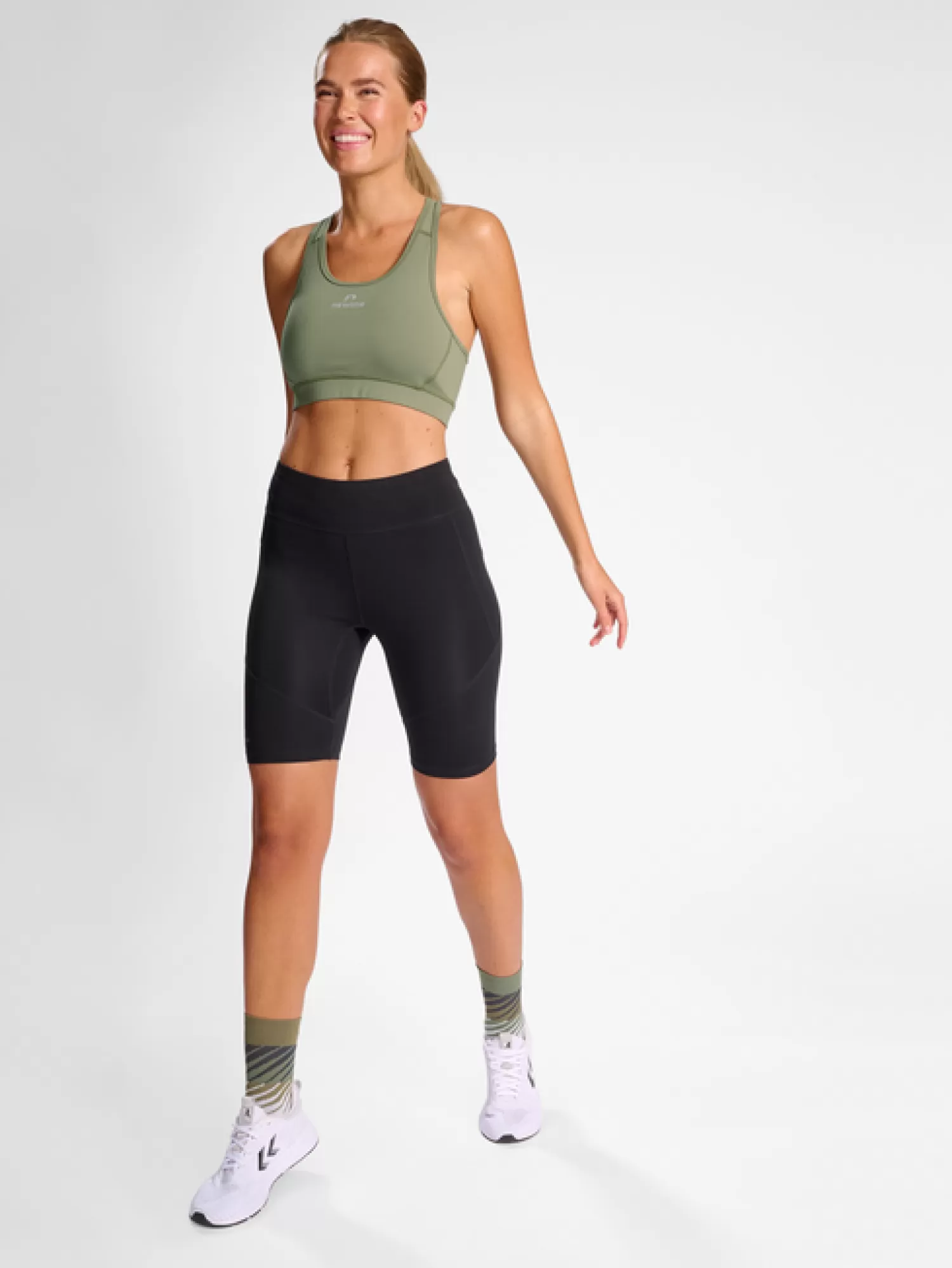 Hummel T-shirts and tops<nwlBEAT BRA