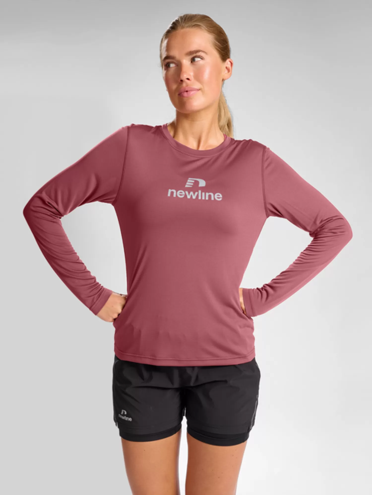 Hummel T-shirts and tops<nwlBEAT LS TEE WOMAN