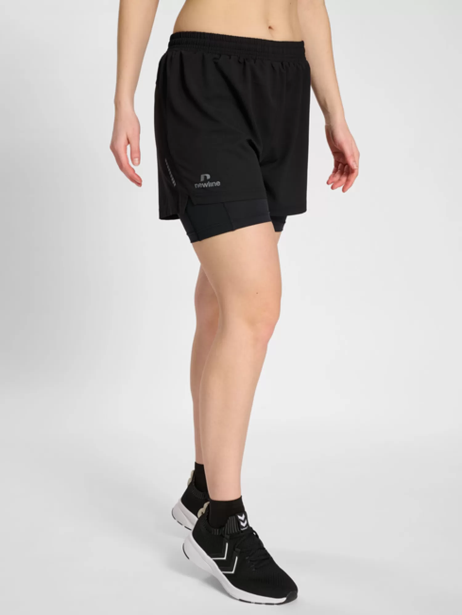 Hummel Shorts<nwlDALLAS SHORTS 2IN1 WOMAN