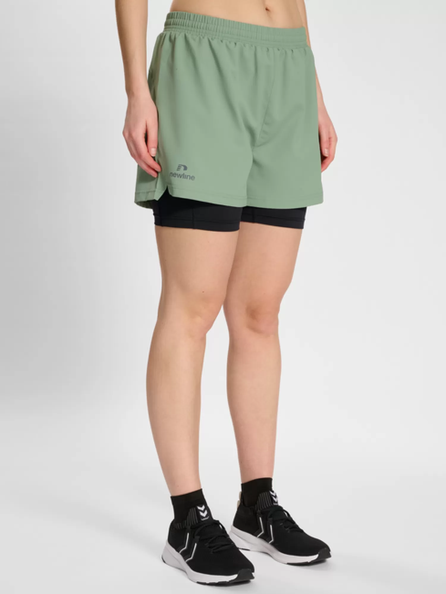 Hummel Shorts<nwlDALLAS SHORTS 2IN1 WOMAN